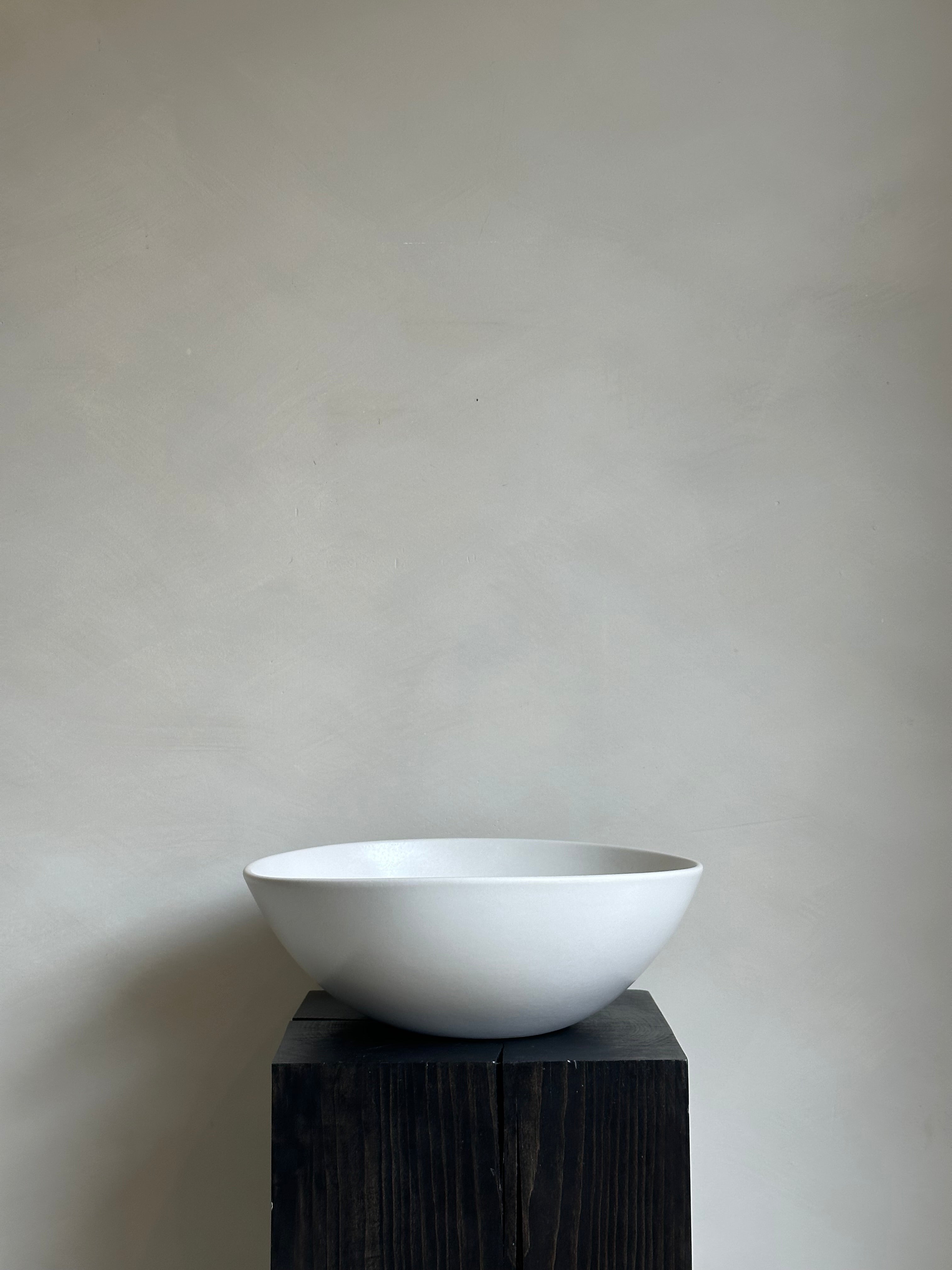 HANDMADE STONEWARE SERVING BOWL