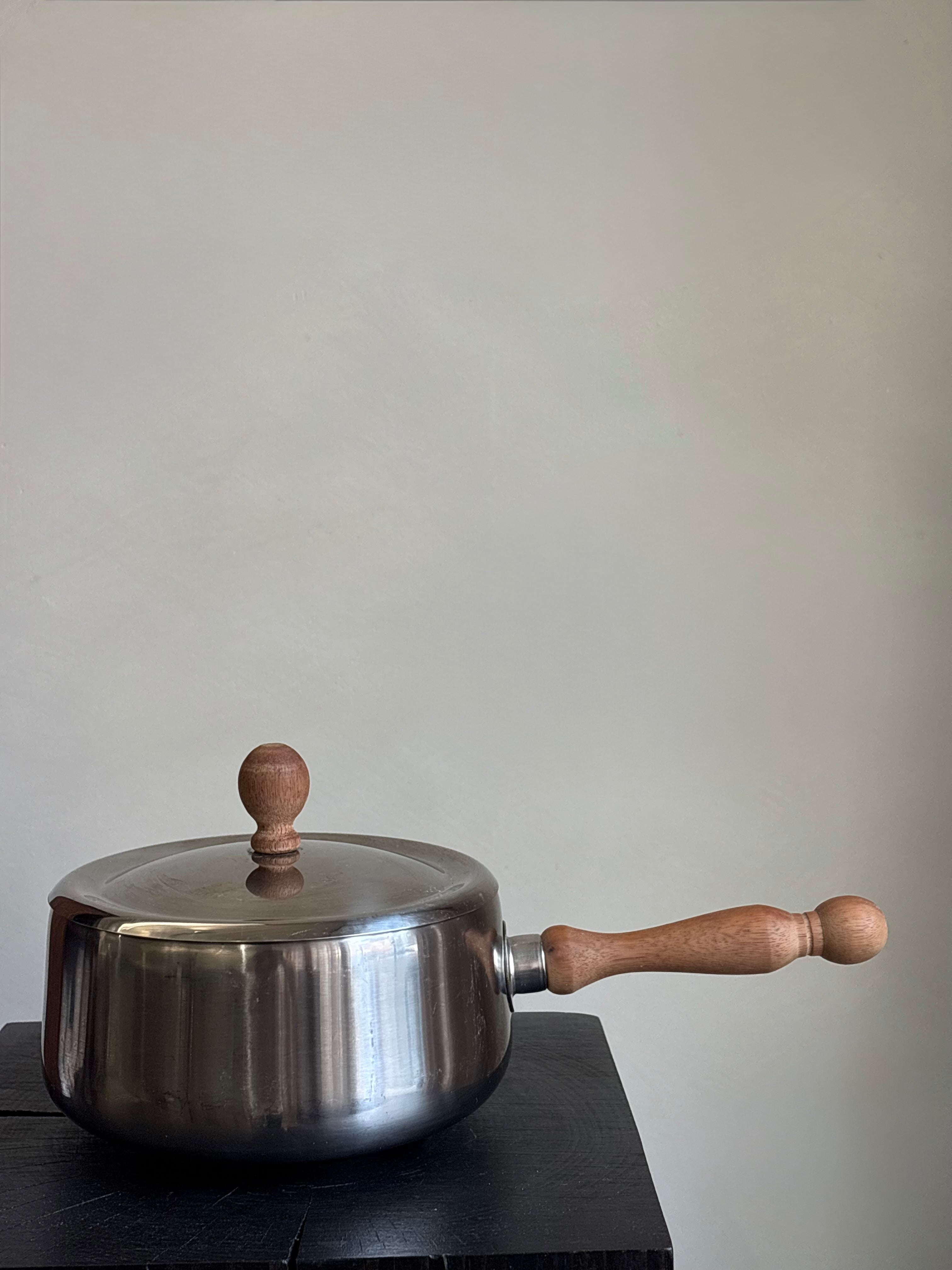 STAINLESS STEEL SAUCE POT