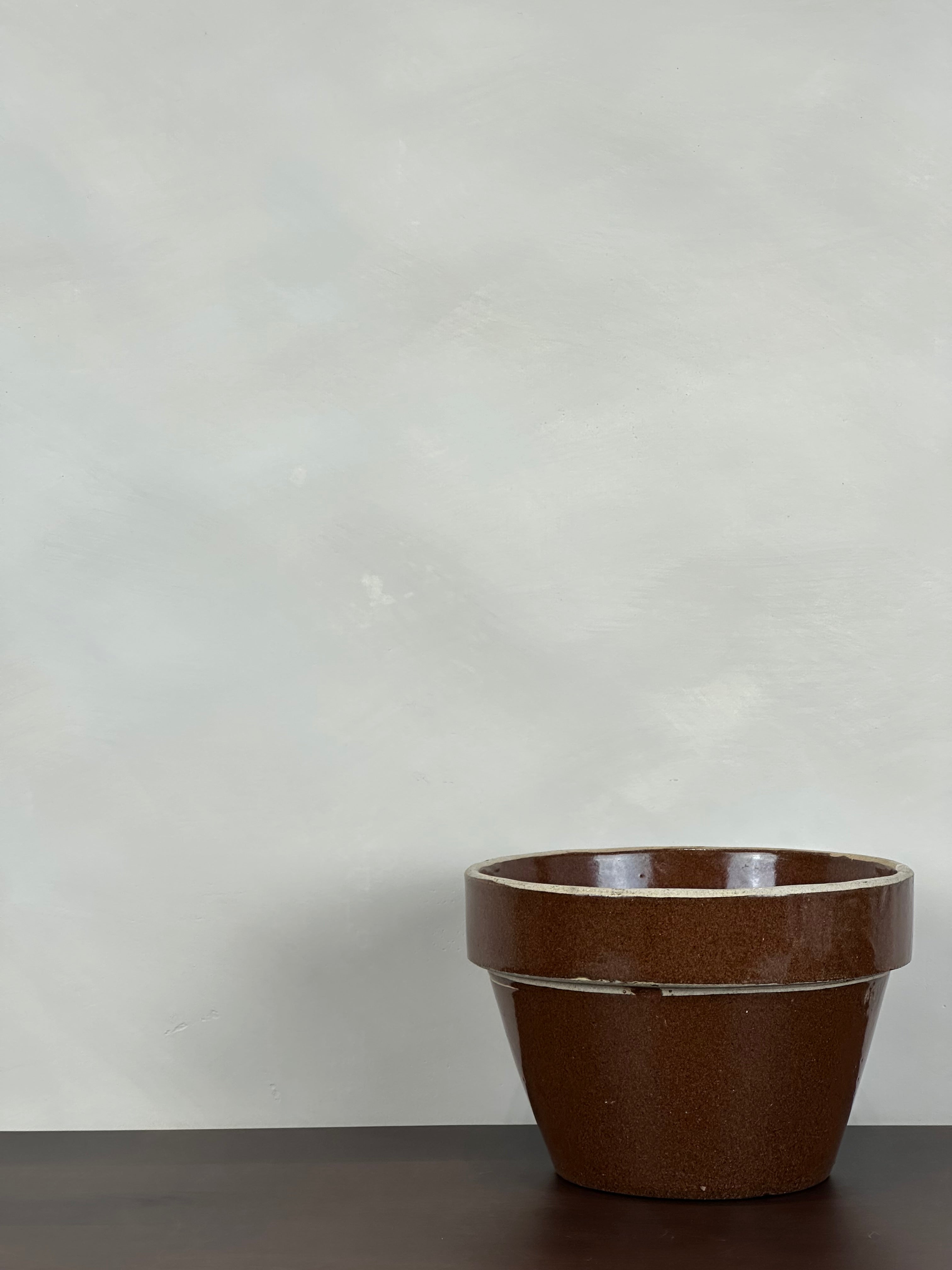 BROWN CERAMIC POT