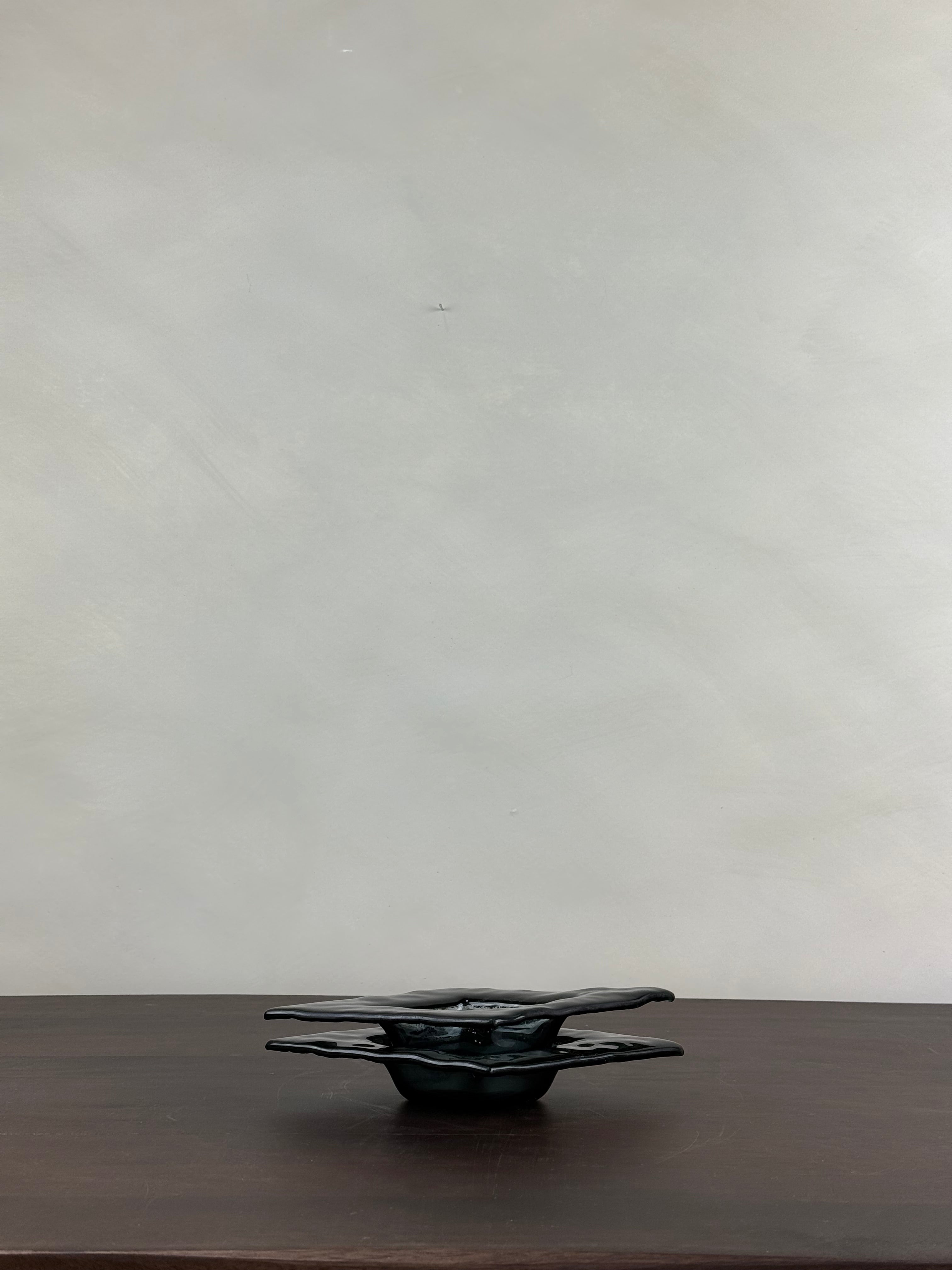 DIAMOND SHAPED GLASS DISH