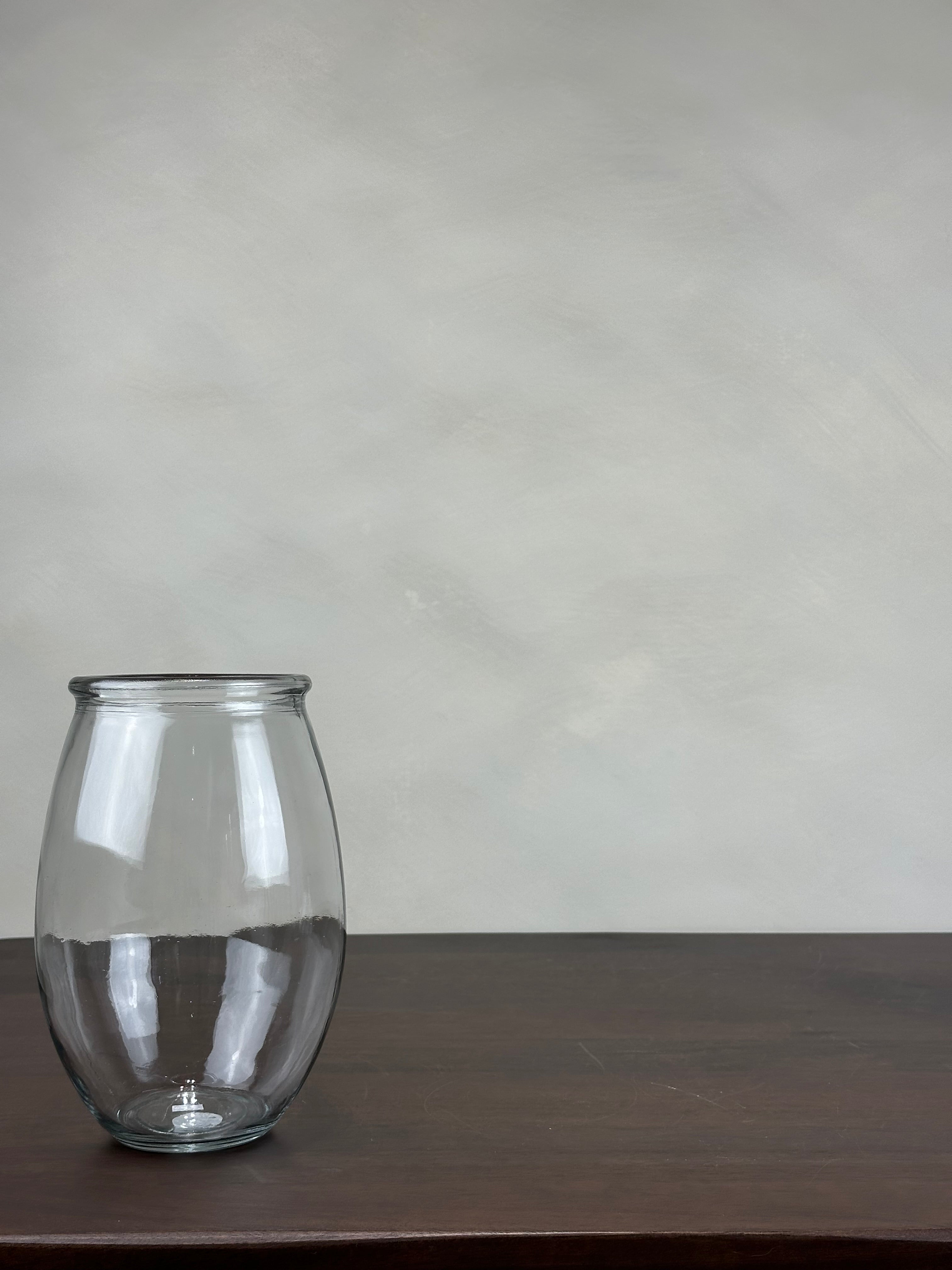 CLASSIC GLASS VASE