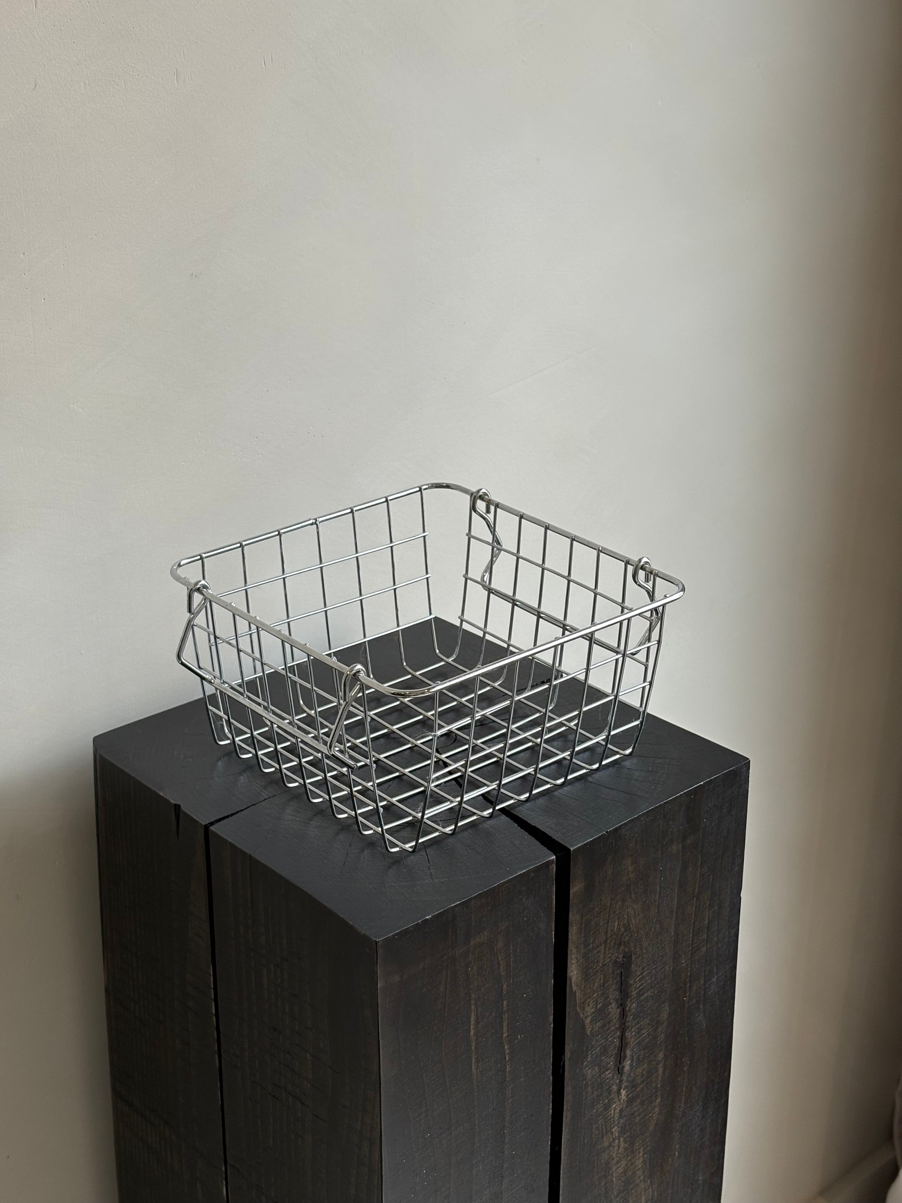 WIRE BASKET
