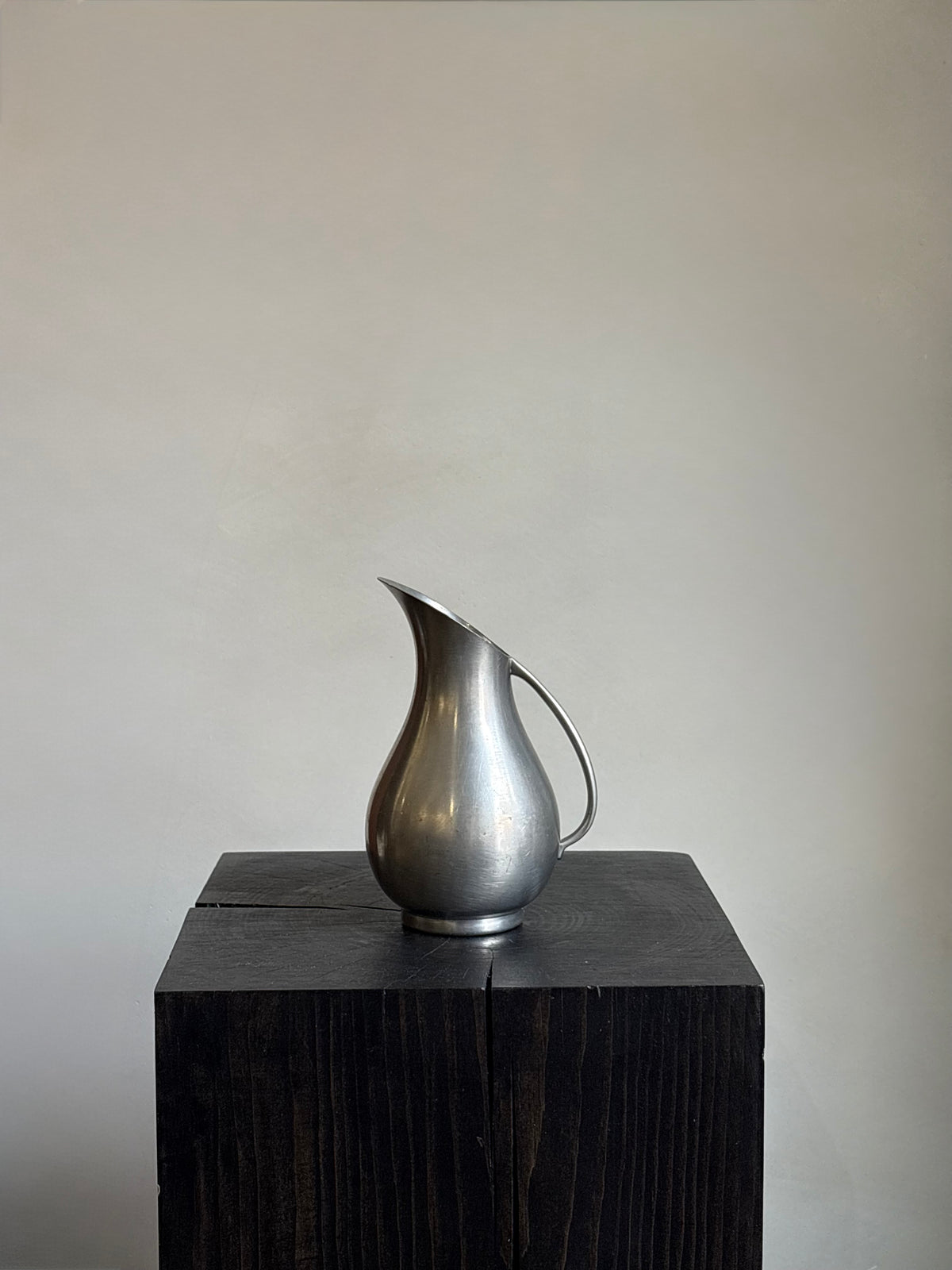 VINTAGE MID-CENTURY MODERN PEWTER PITCHER