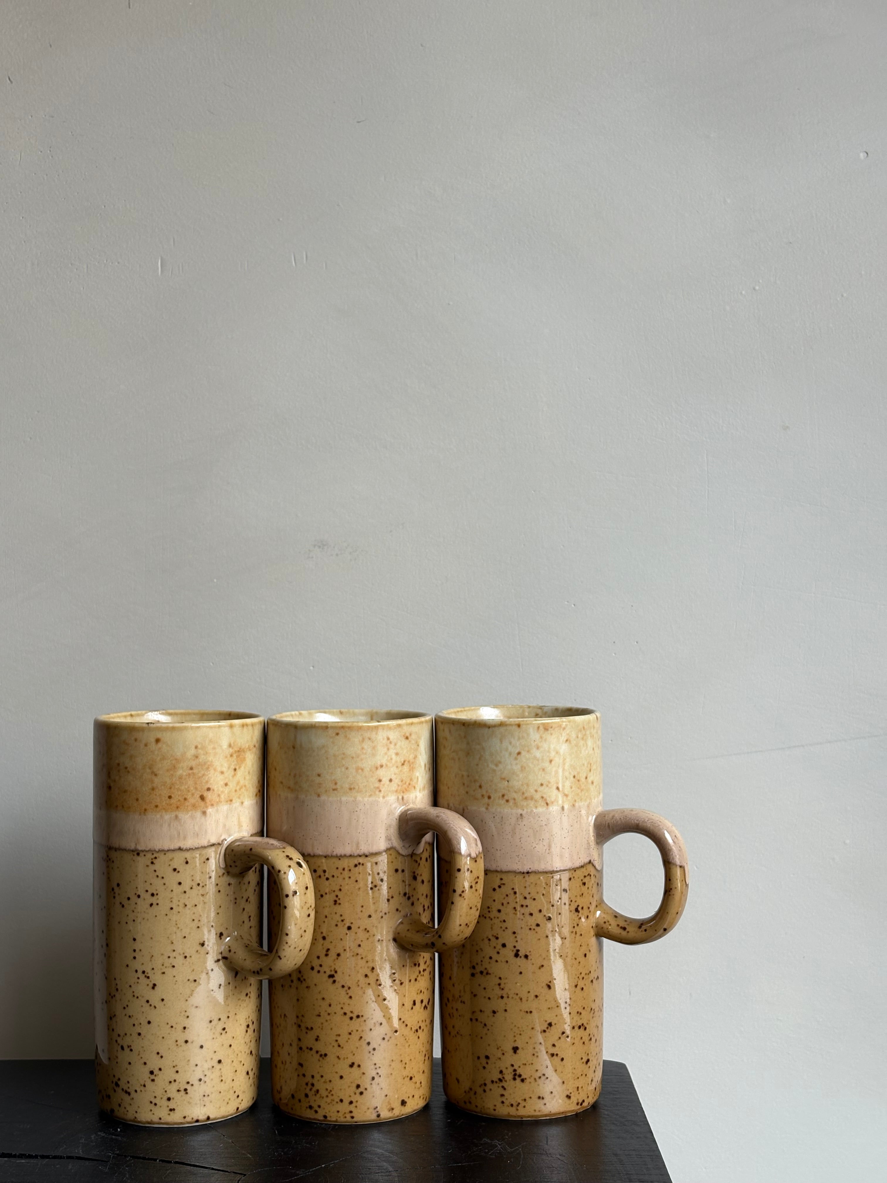 TALL SPECKLED MUG