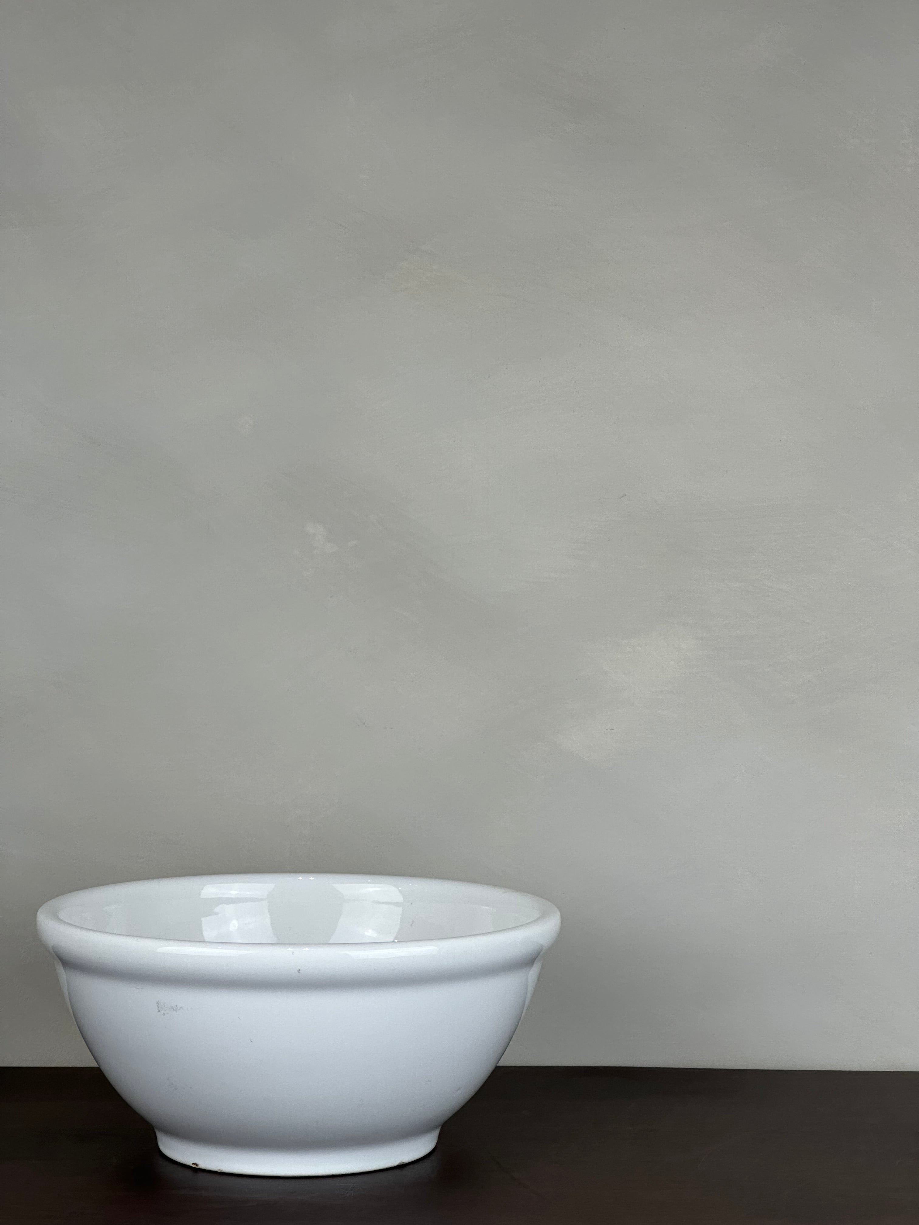SMALL WHITE CERAMIC MIXING BOWL