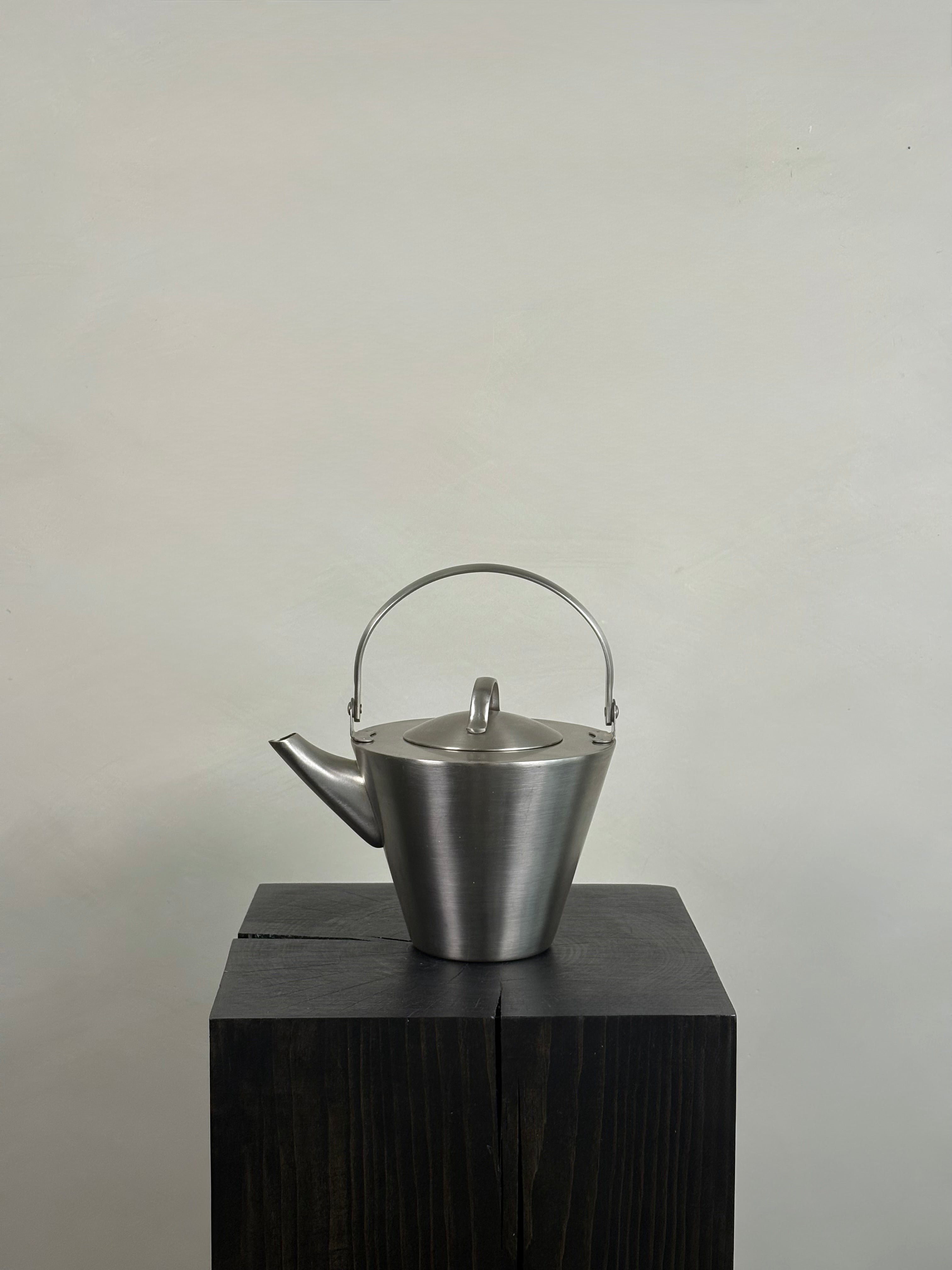CHROME TEA POT