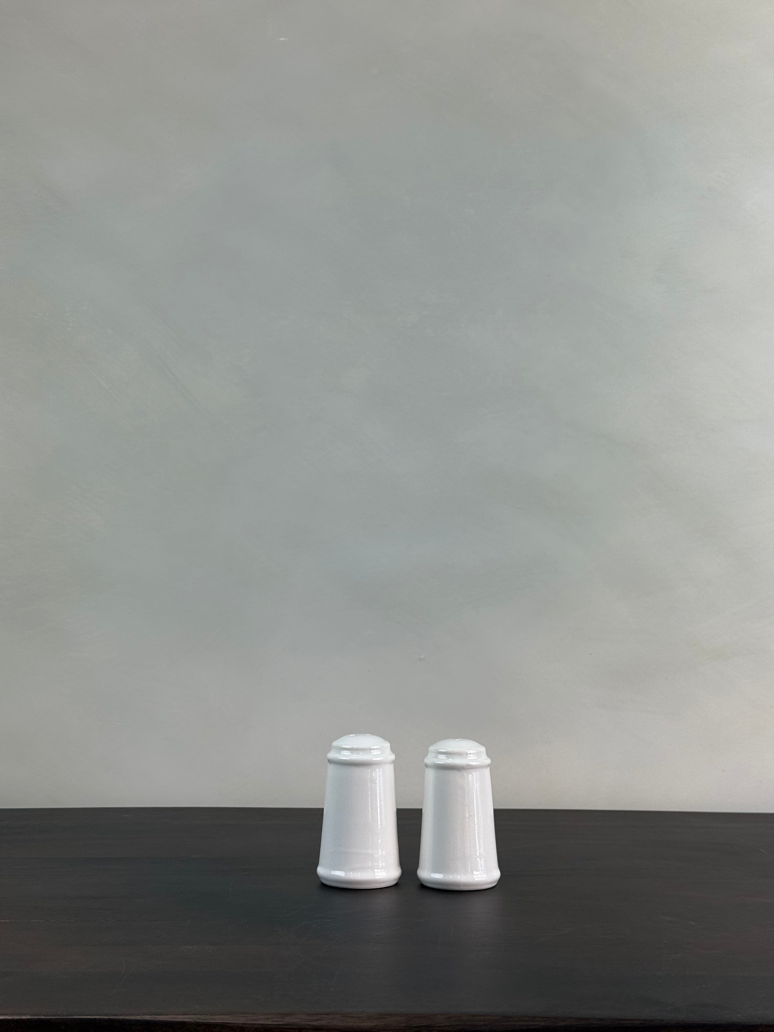WHITE CERAMIC SALT & PEPPER SET