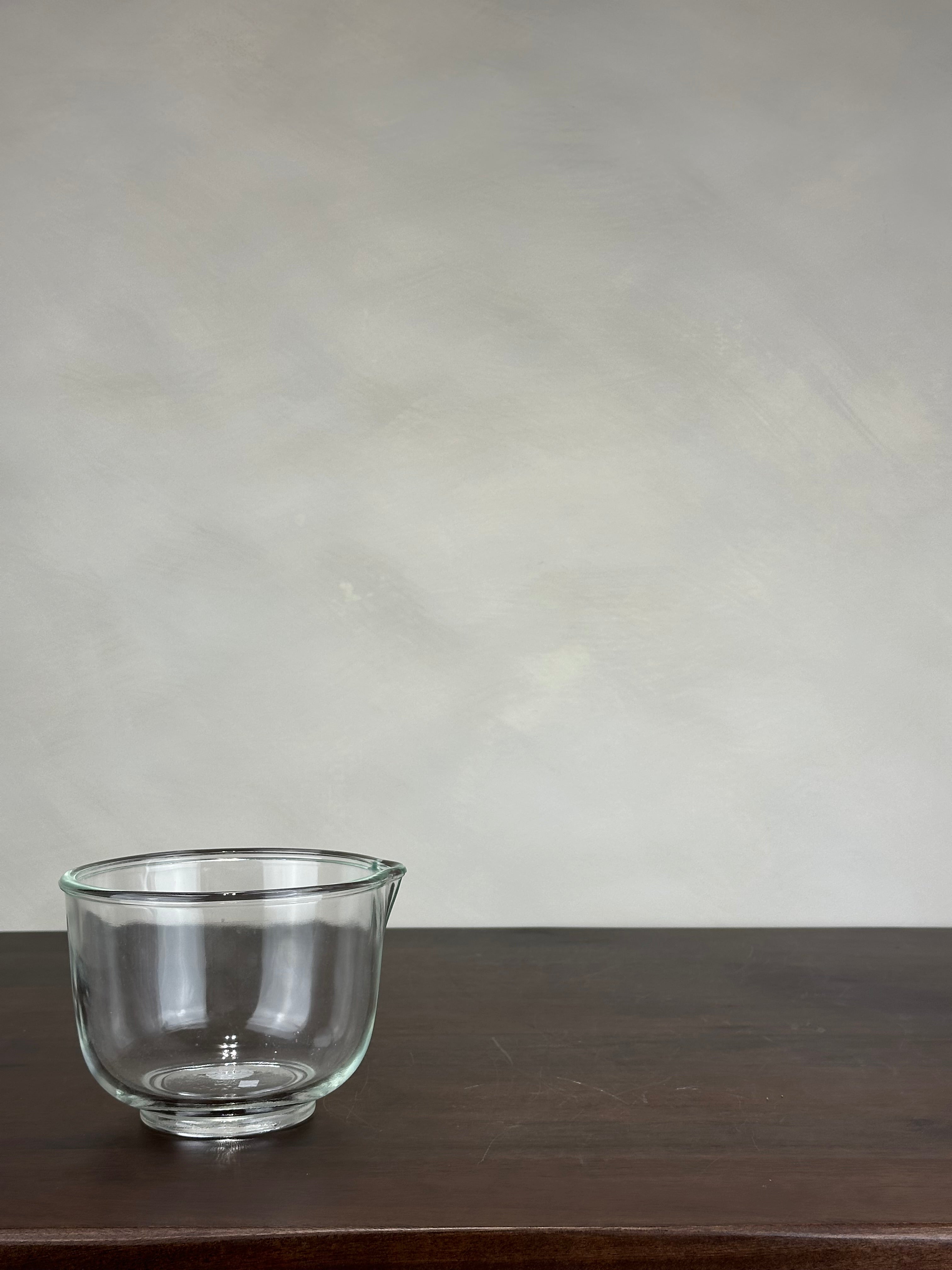 GLASS MIXING BOWL