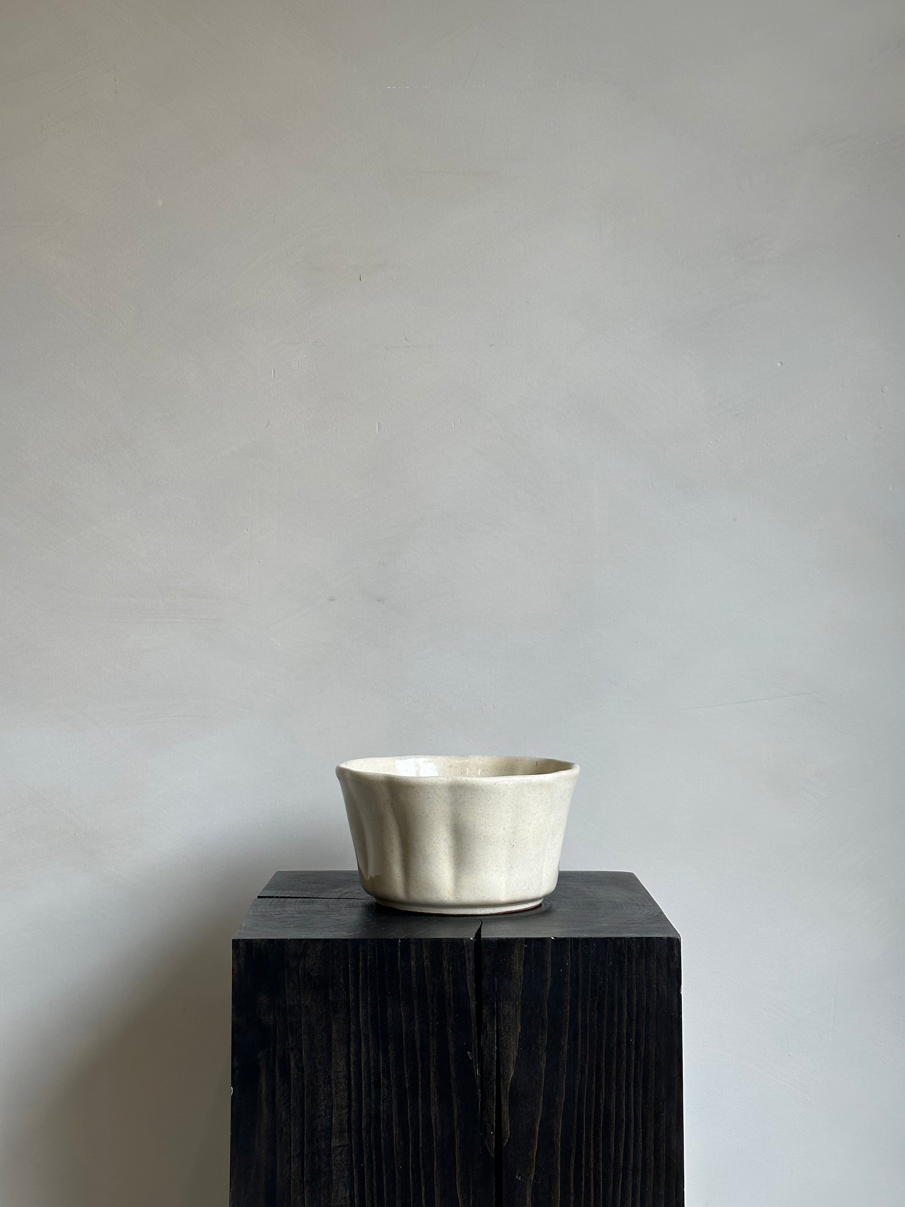 SMALL BEIGE BOWL