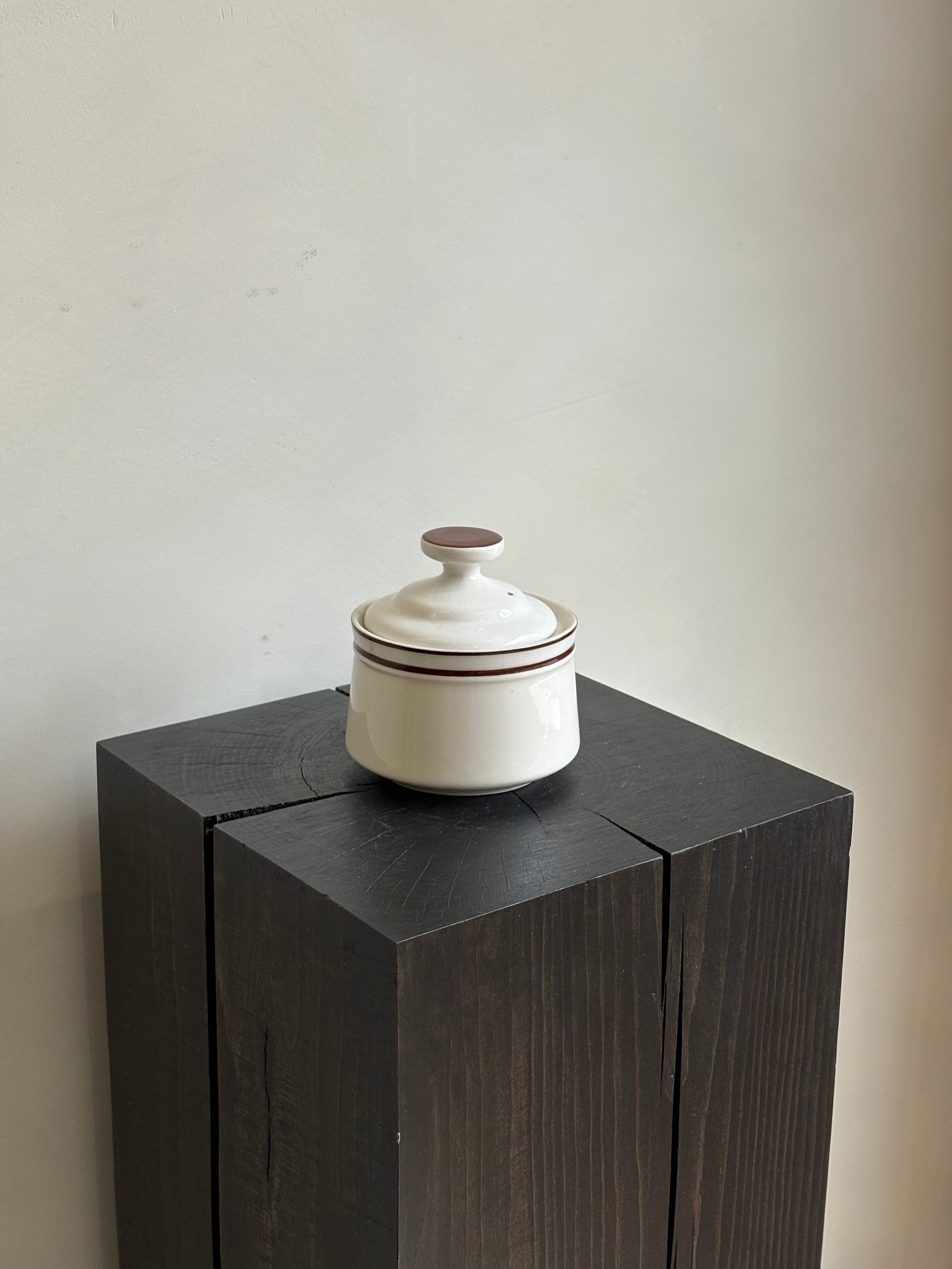 BROWN STRIPED SUGAR DISH