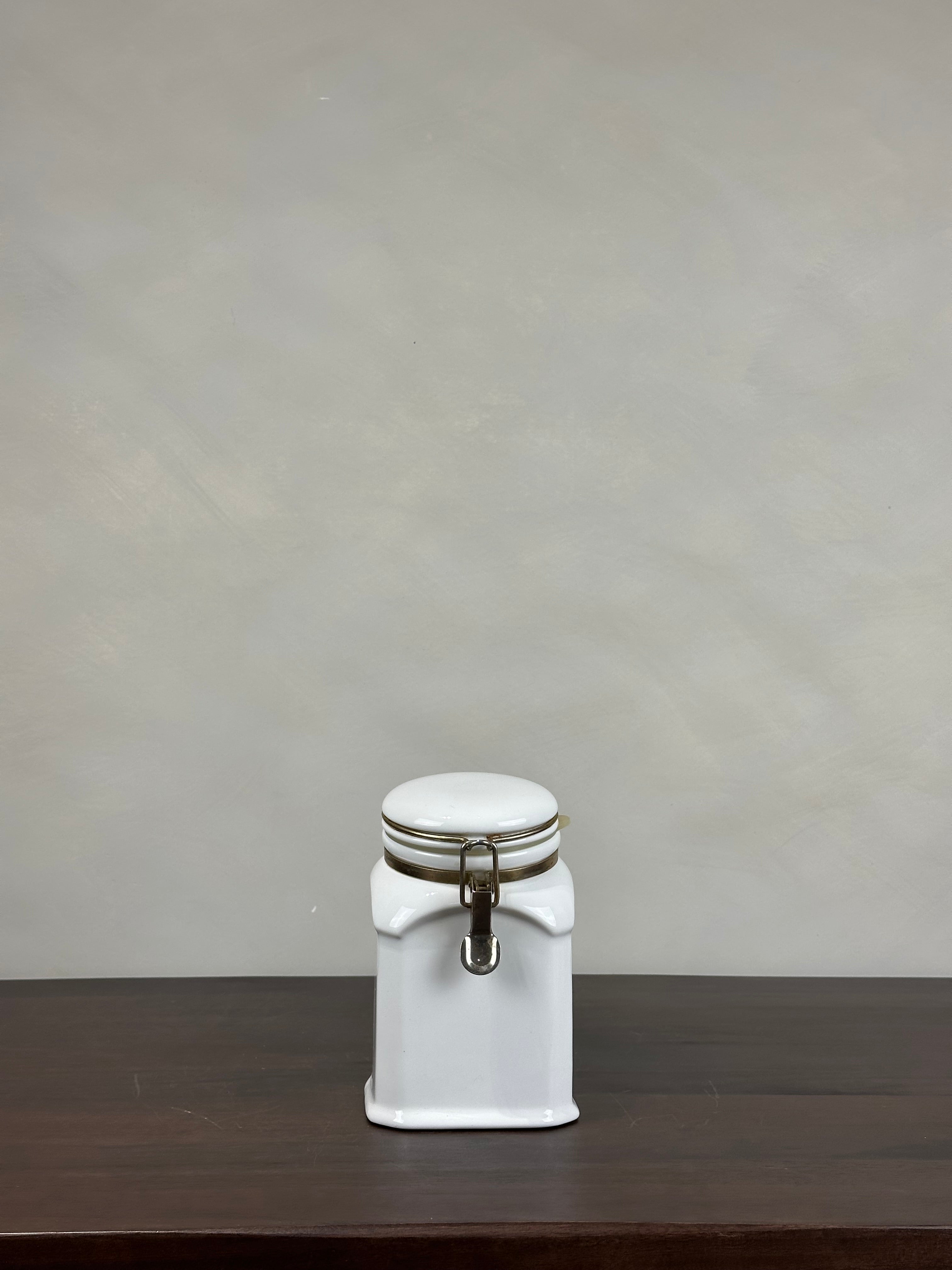 WHITE CERAMIC CANISTER - MEDIUM