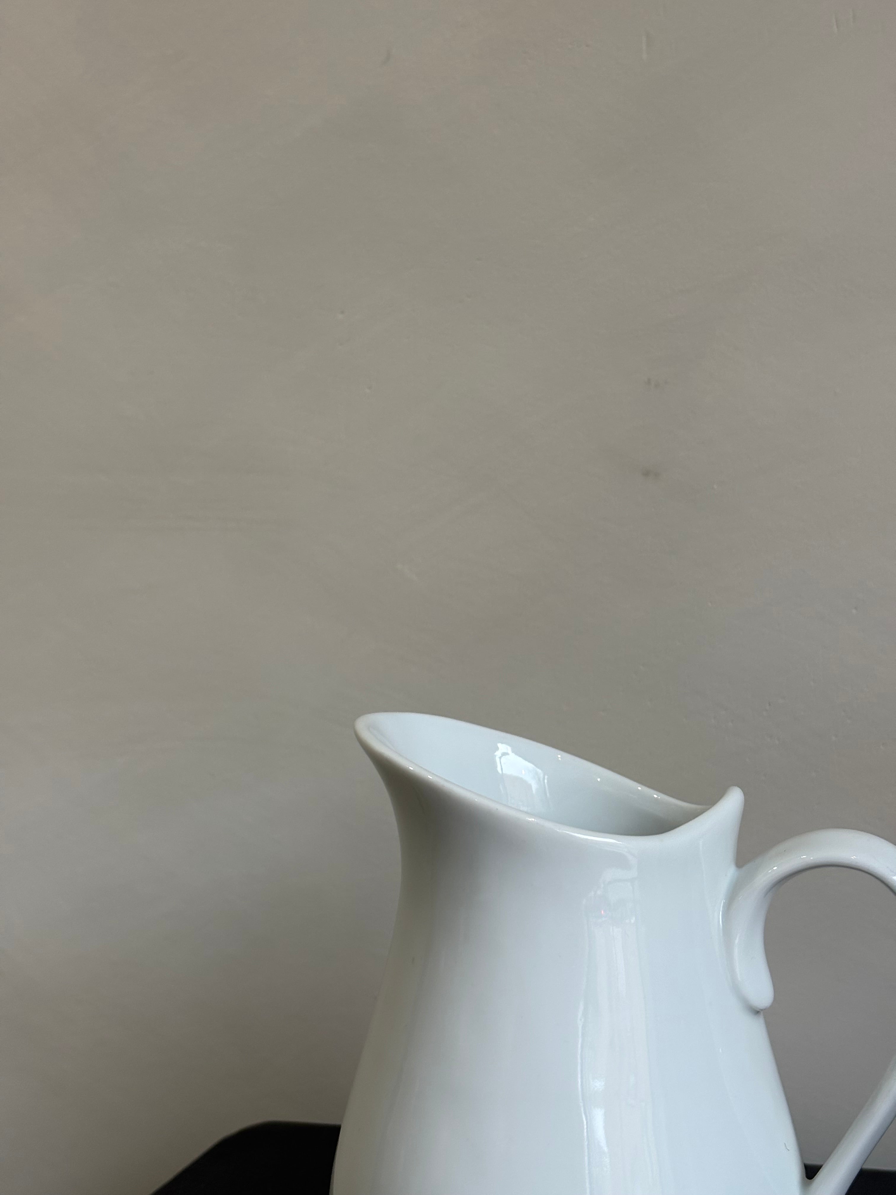 SIMPLE WHITE PITCHER