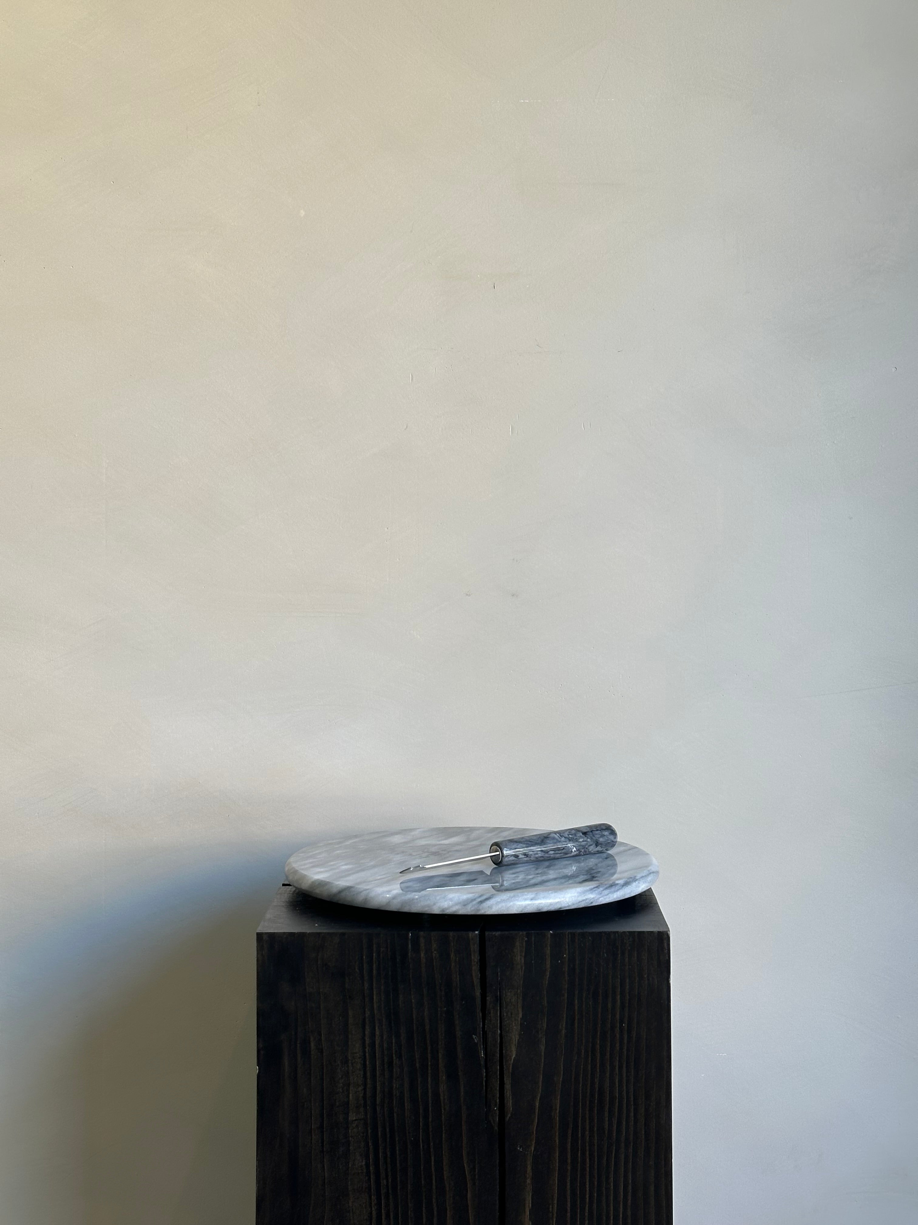 MARBLE CHEESE BOARD | GREY