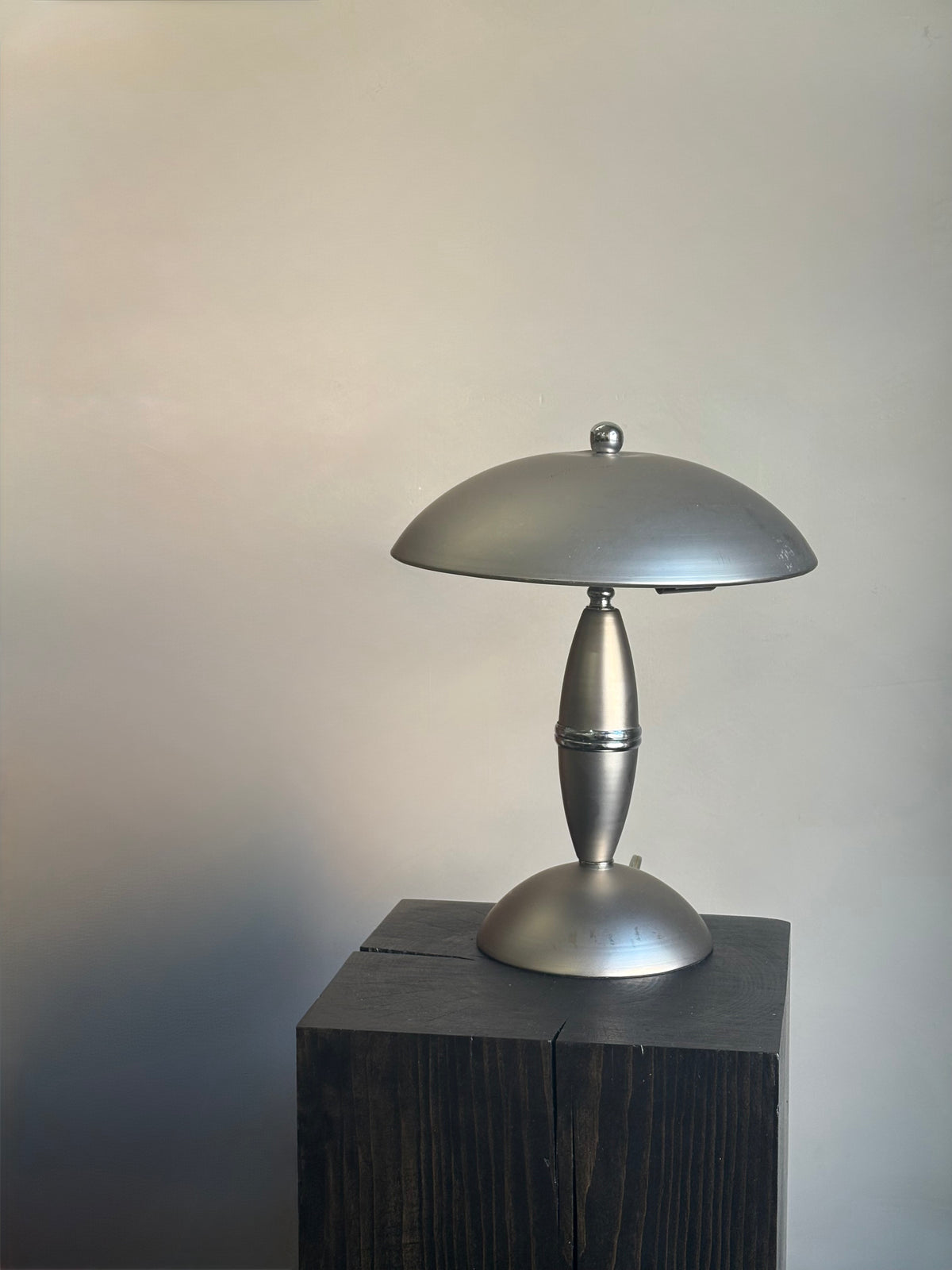 BRUSHED METAL MUSHROOM TABLE LAMP