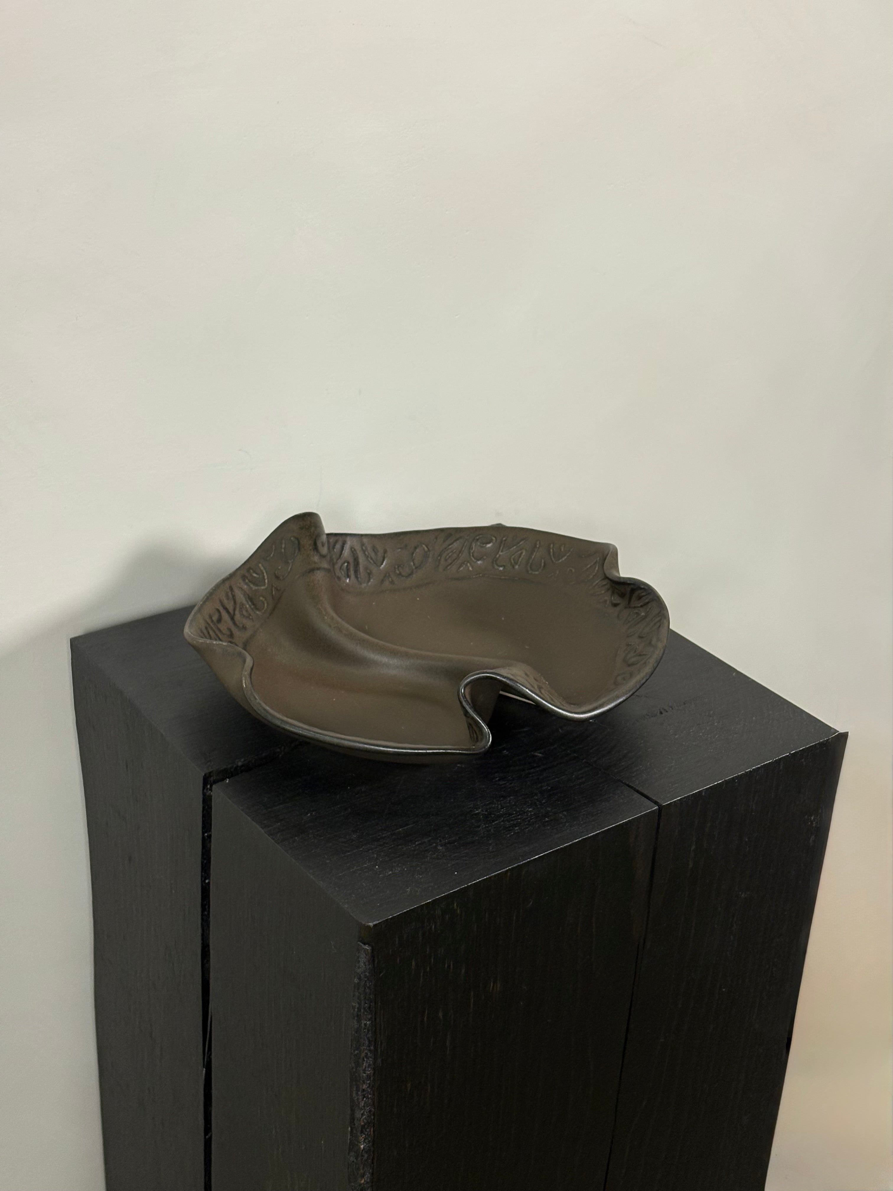 HANDCRAFTED DUAL SECTION BOWL