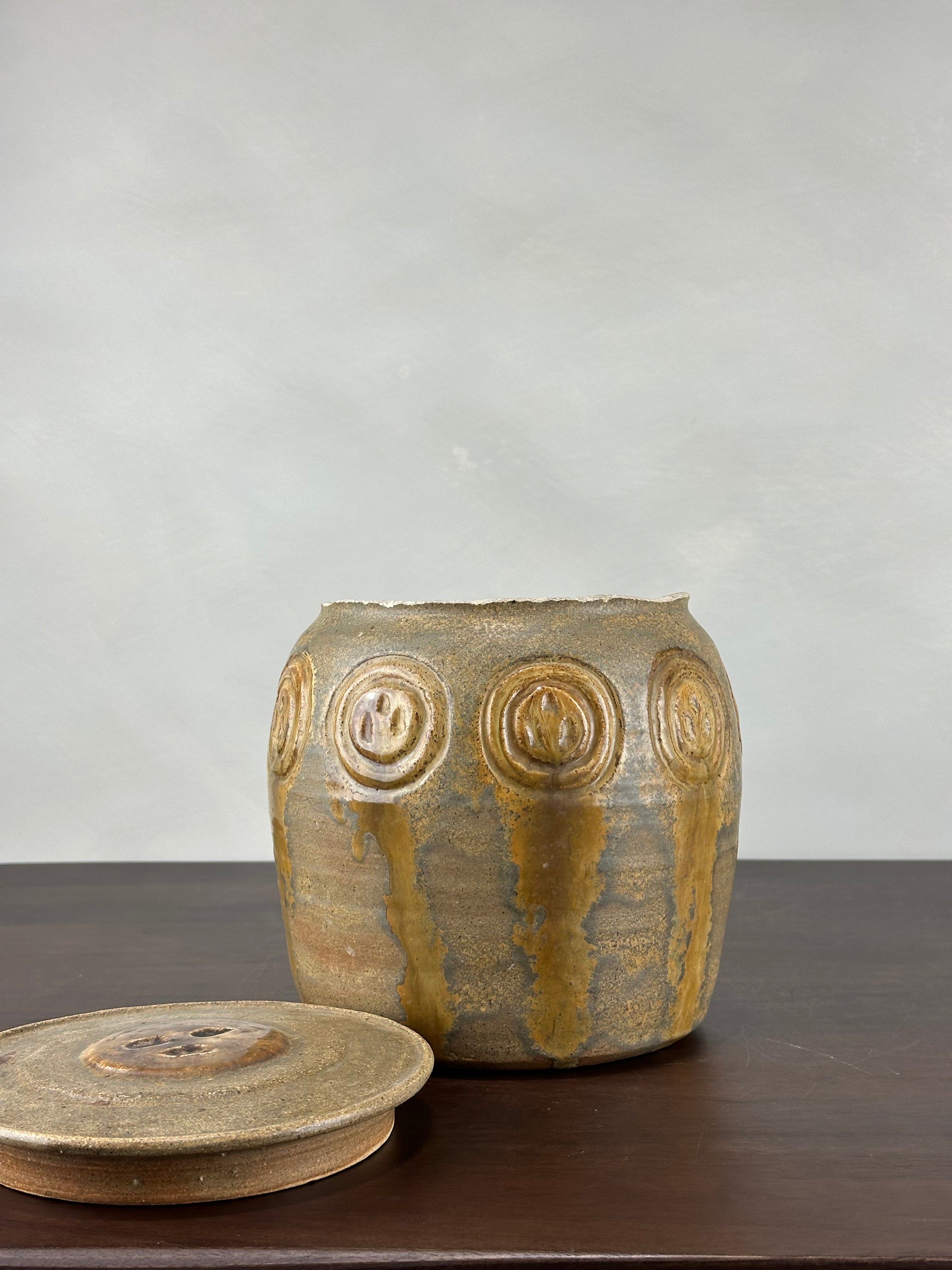 HANDCRAFTED JAR WITH LID