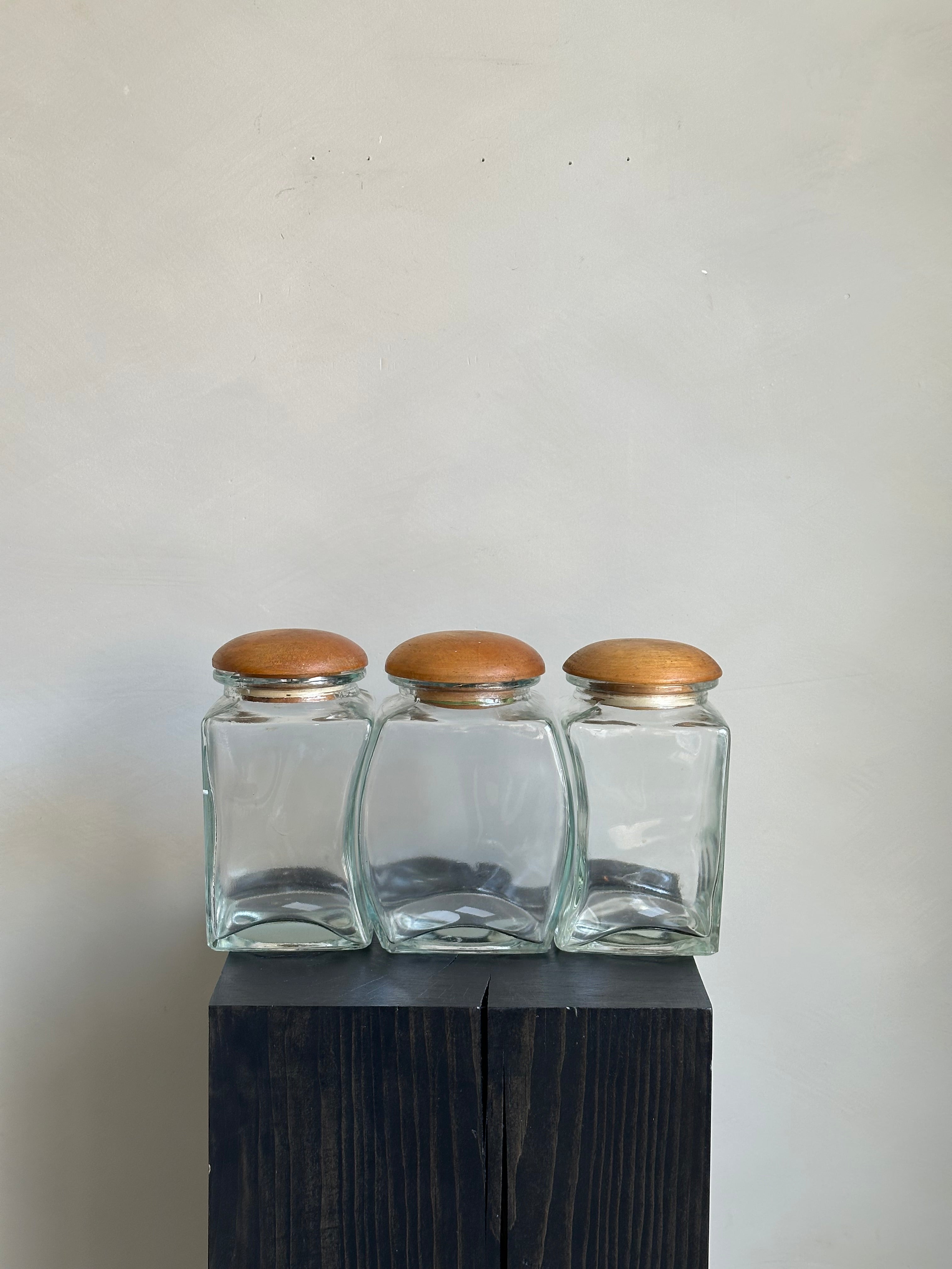 GLASS JAR TRIO