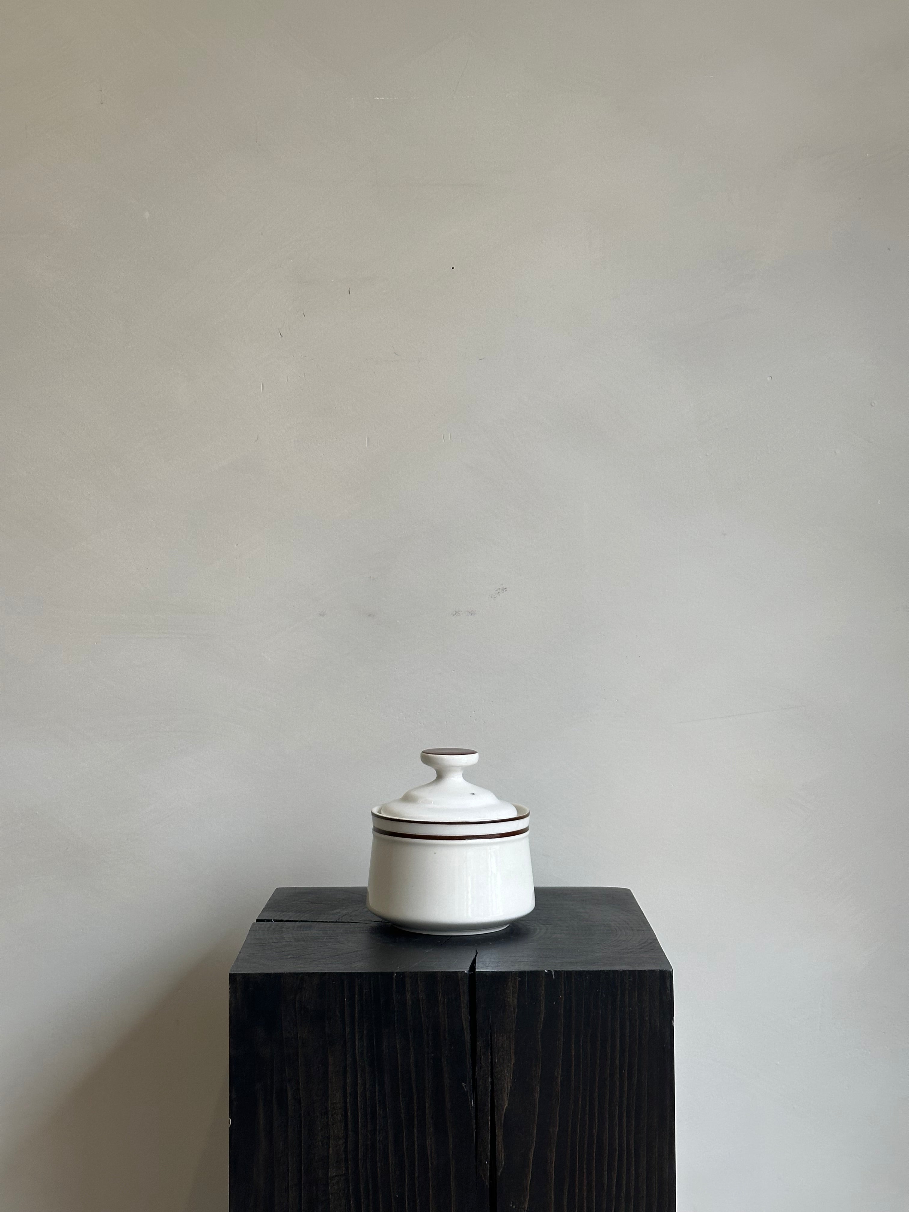 BROWN STRIPED SUGAR DISH