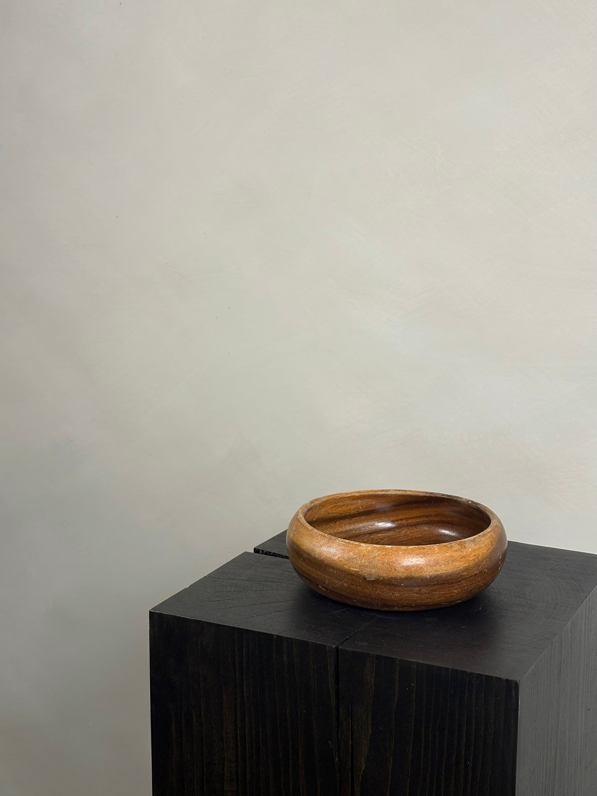 MULTI TONED WOOD BOWL