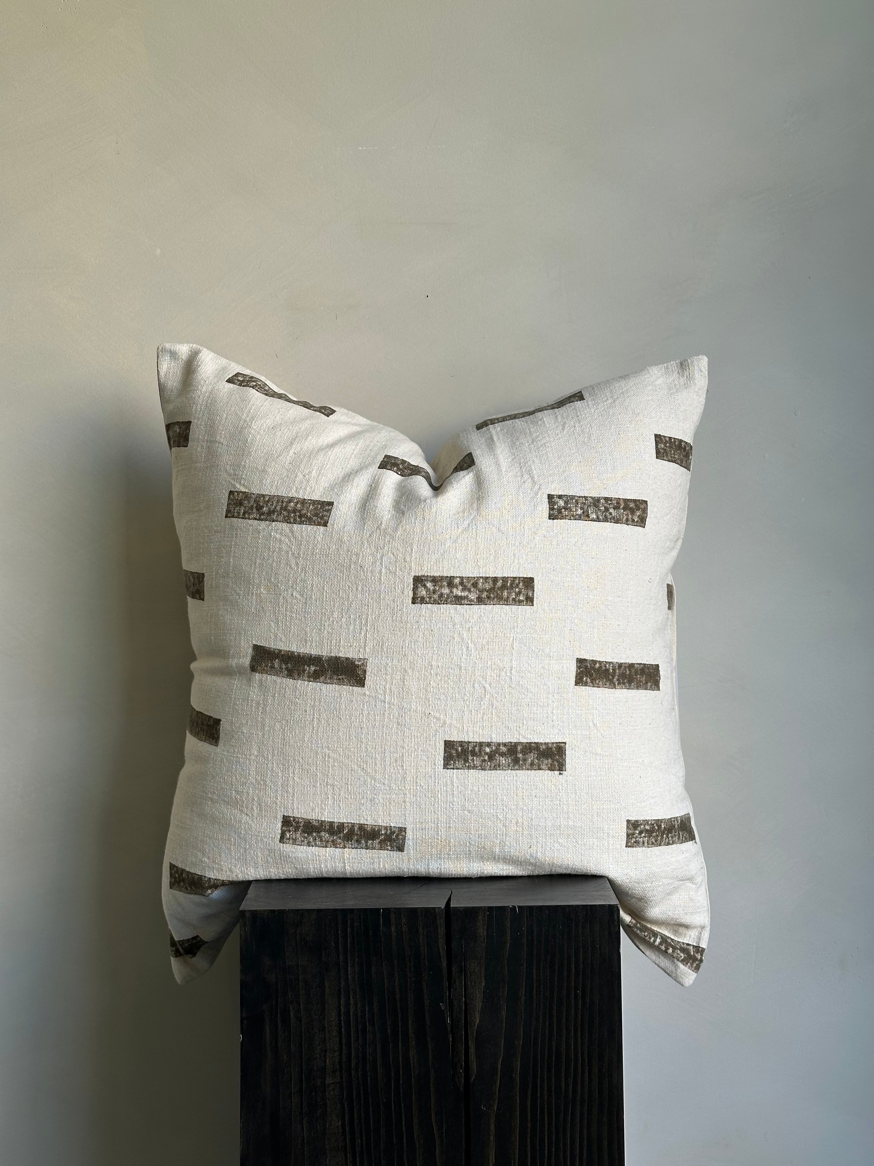 THE COLUMN | PILLOW COVER