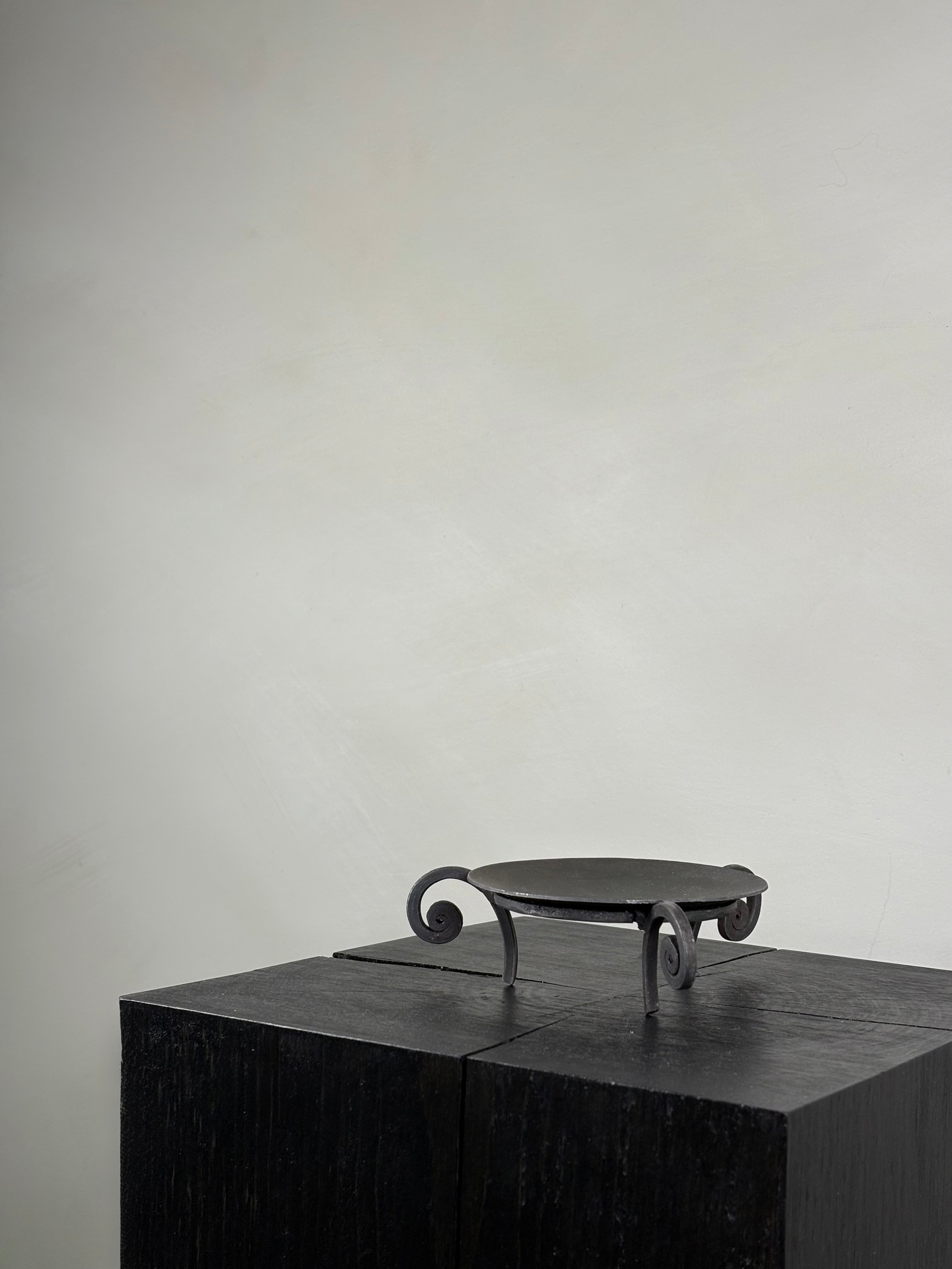 BROWN PILLAR CANDLE HOLDER