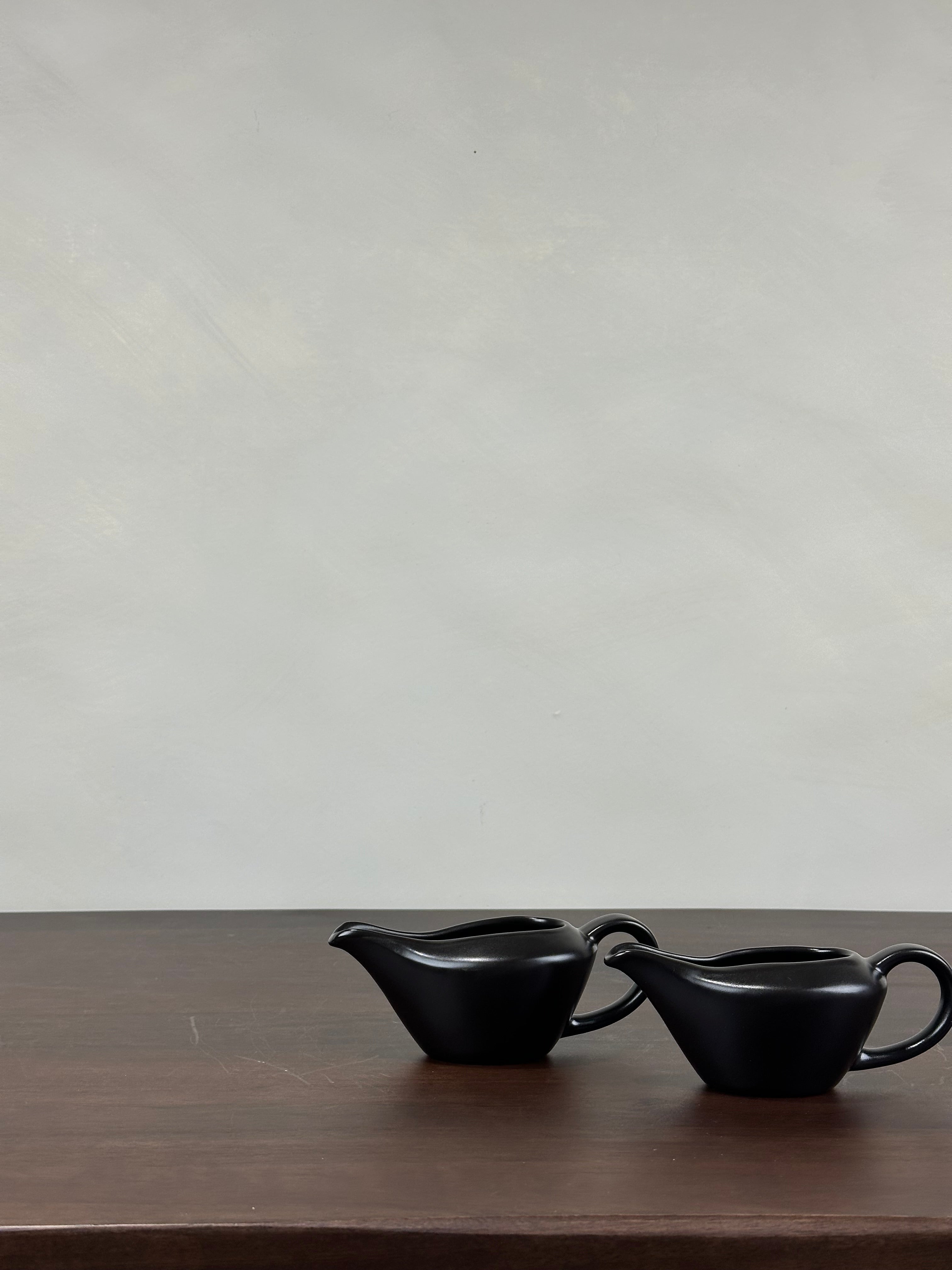 CERAMIC BROWN CREAMER
