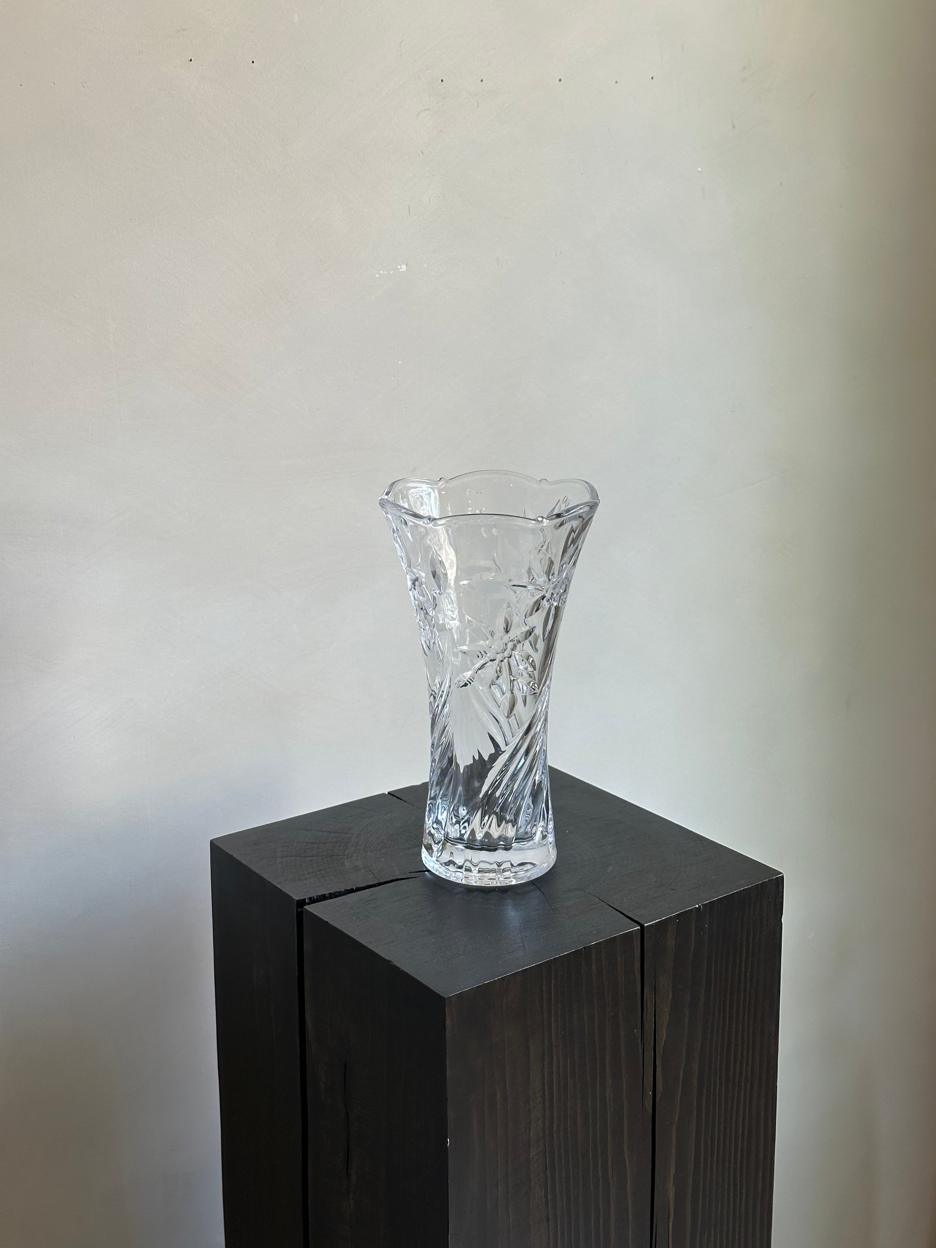 FLORAL GLASS VASE