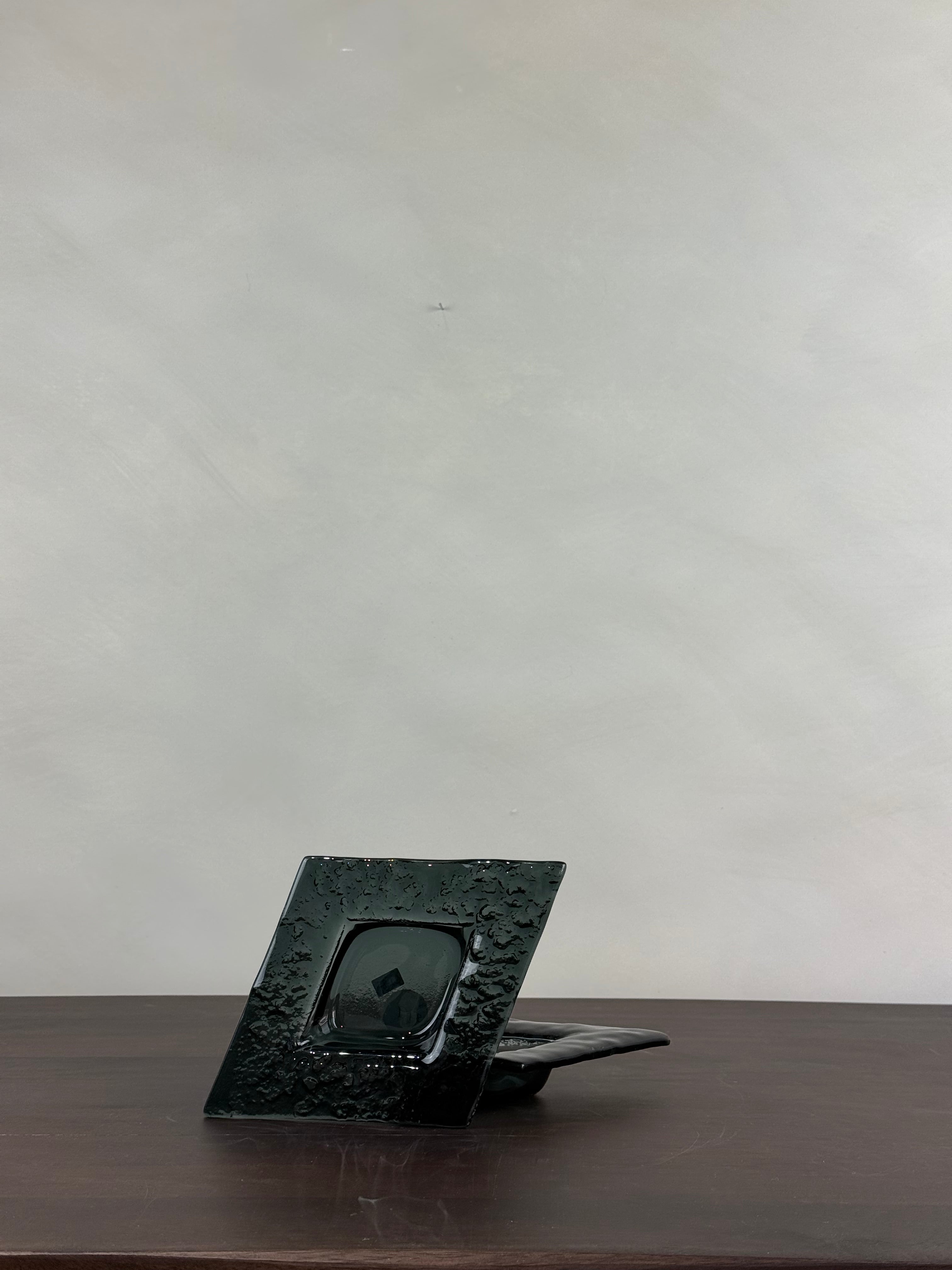 DIAMOND SHAPED GLASS DISH