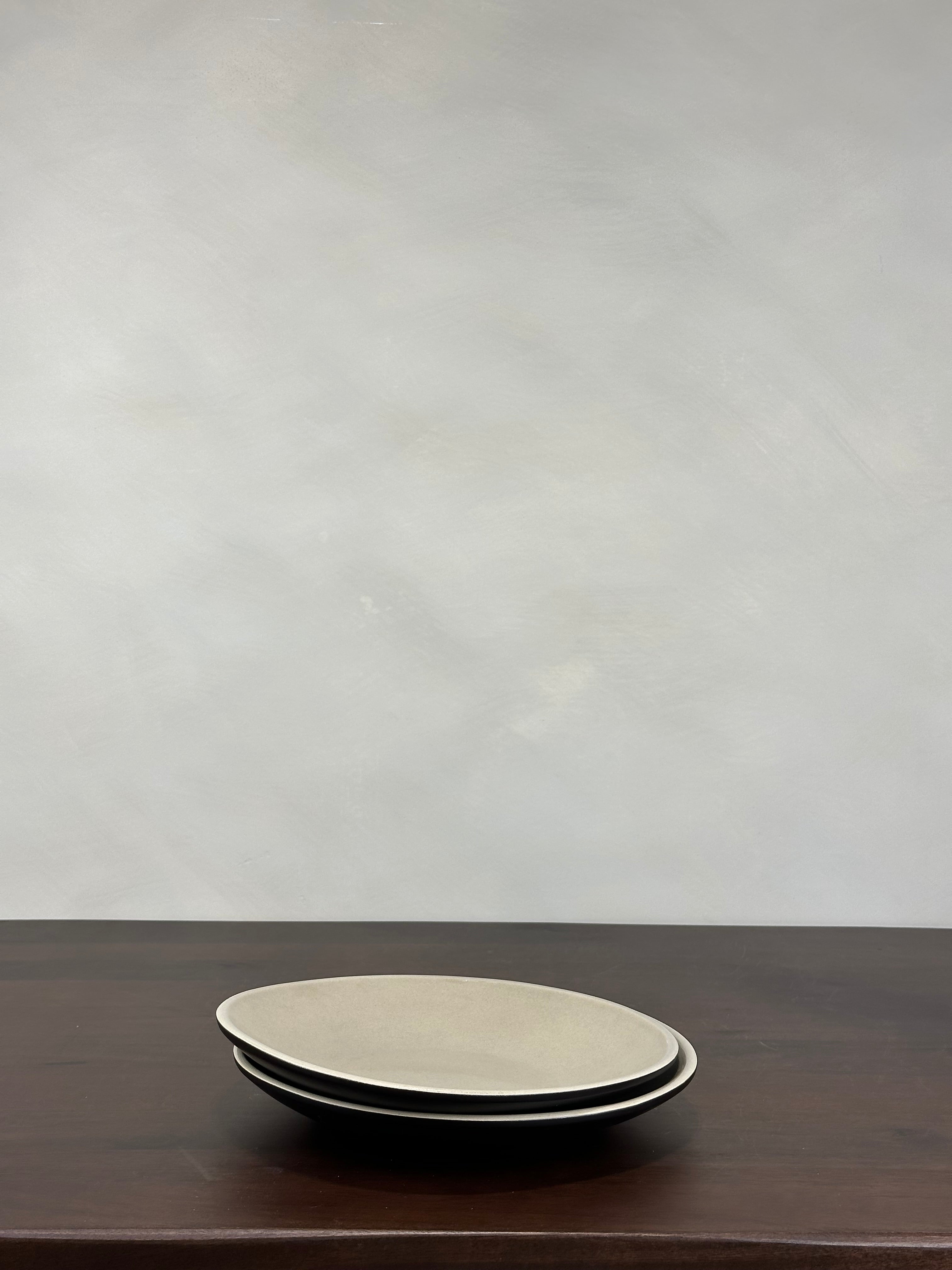 BEIGE DINNER PLATE
