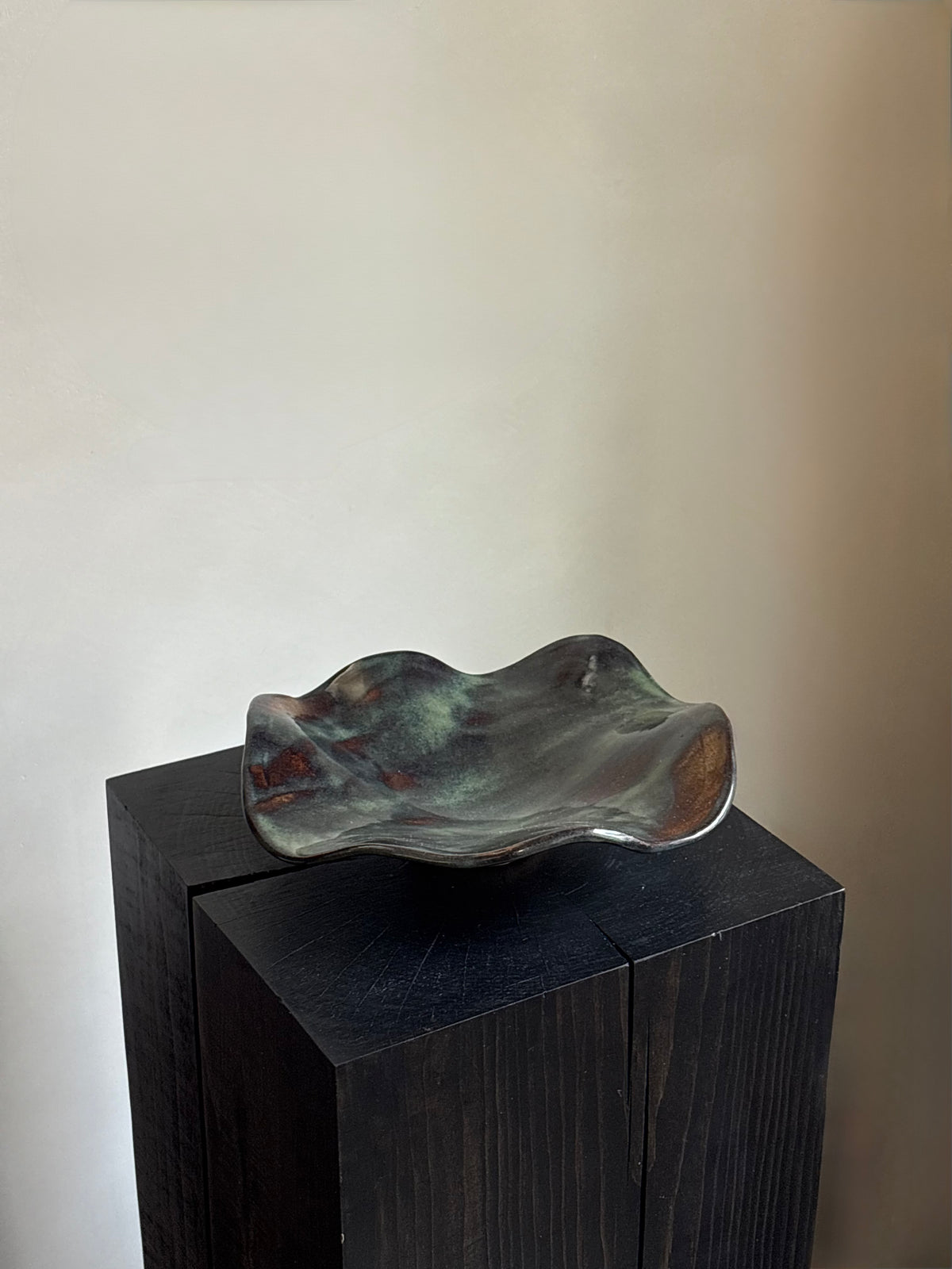 MULTI-TONED WAVED BOWL