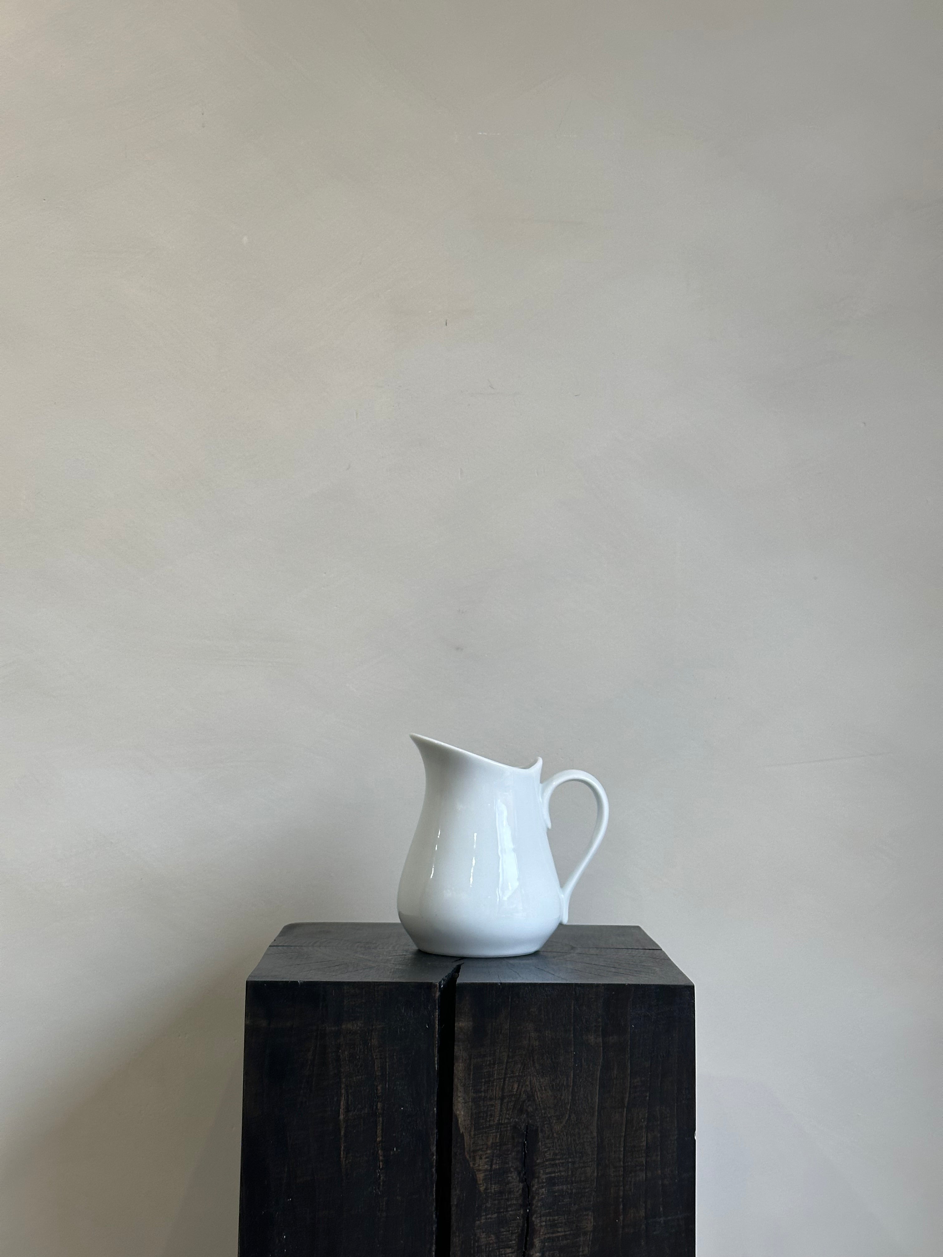 SIMPLE WHITE PITCHER