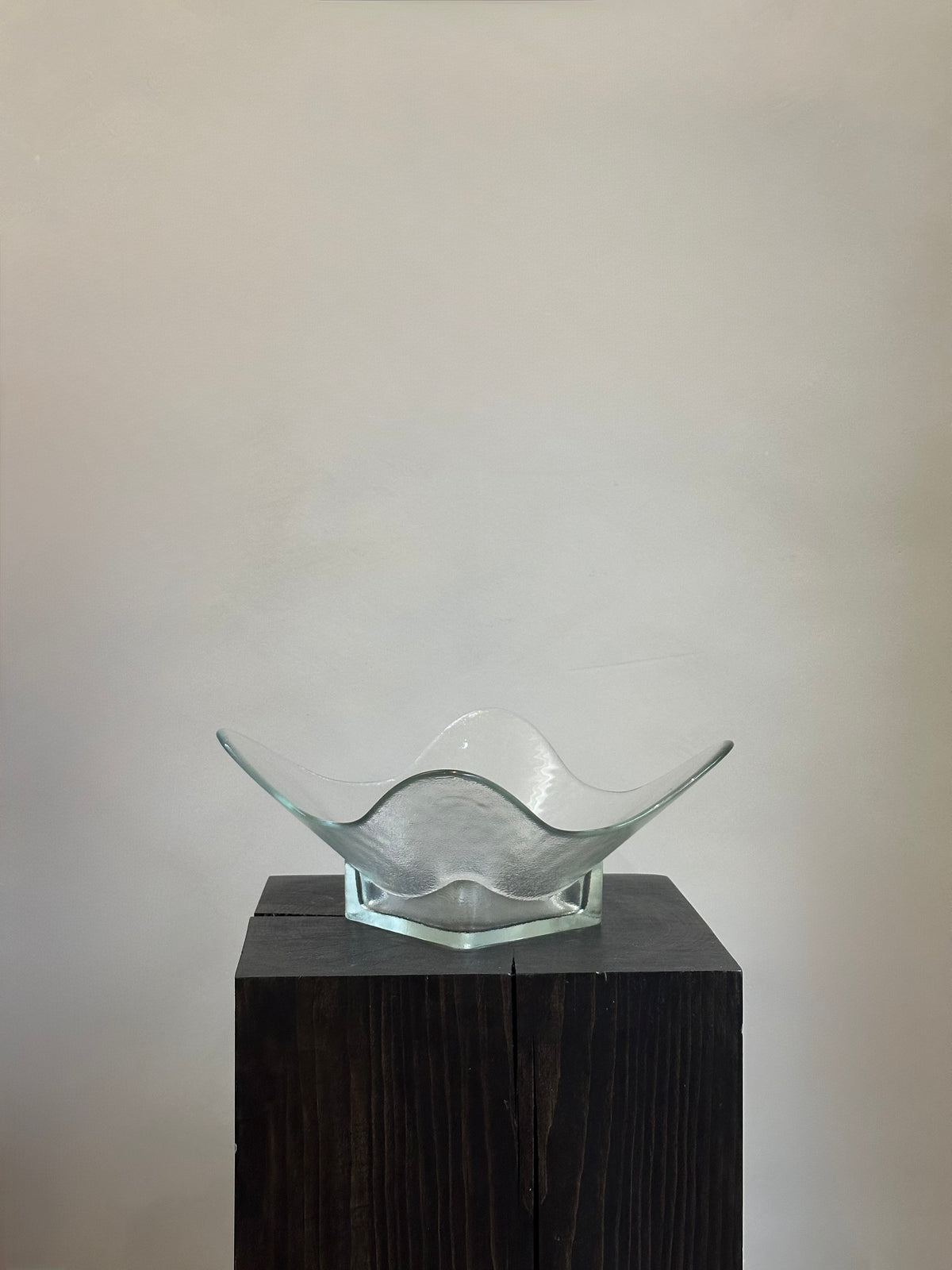 VINTAGE GLASS BOWL