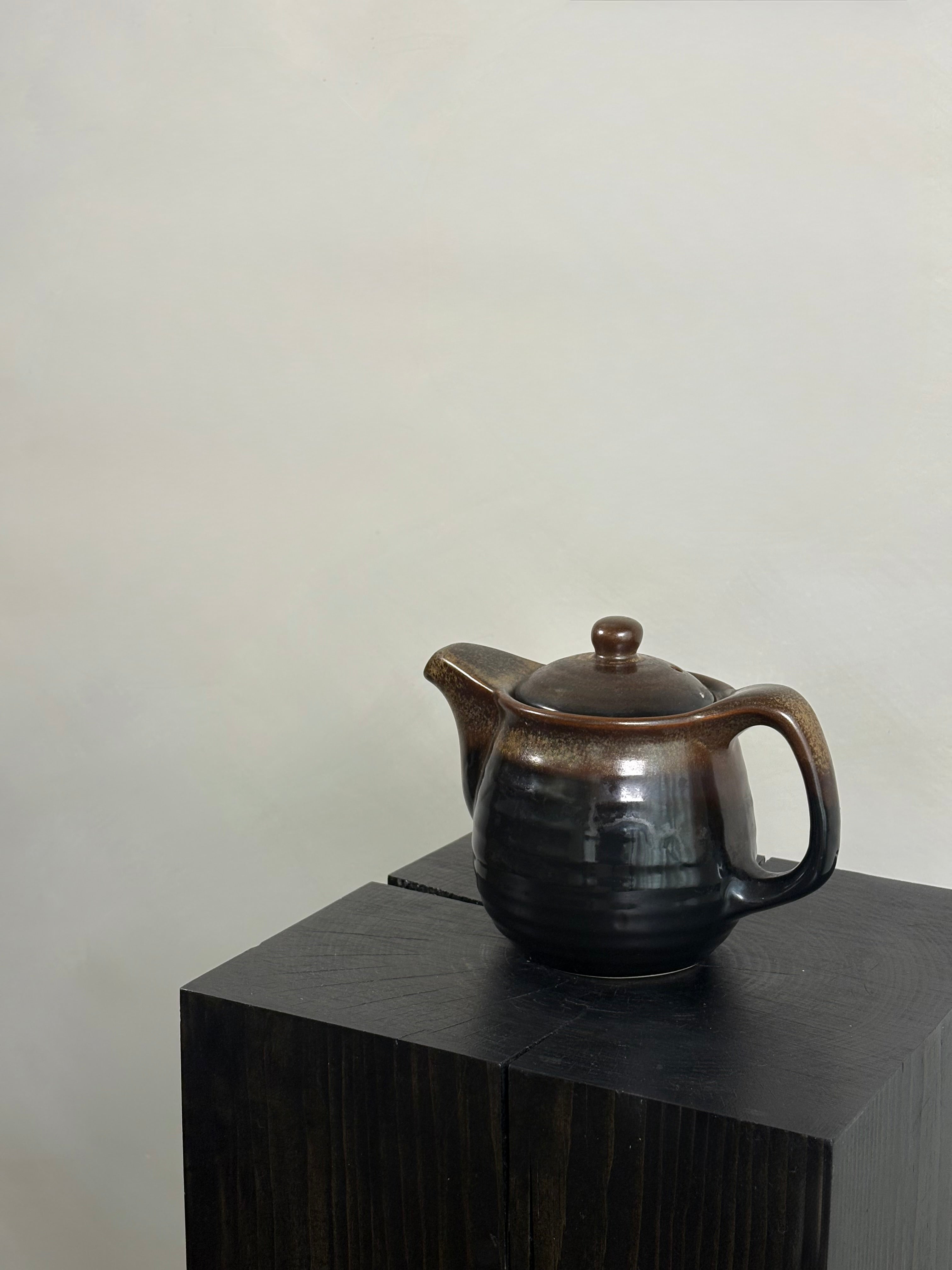 MULTI TONED TEA POT