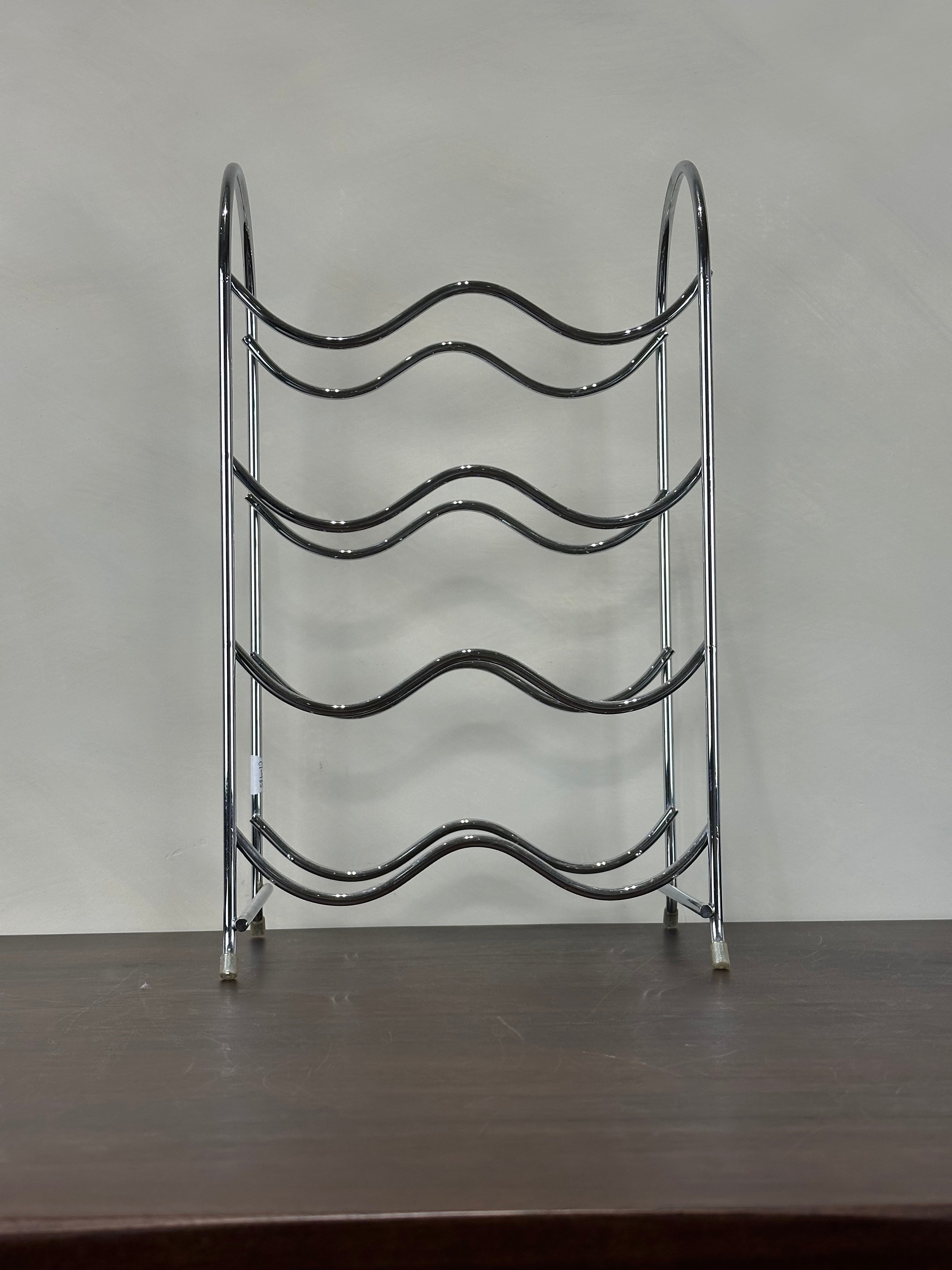 CURVY METAL WINE RACK