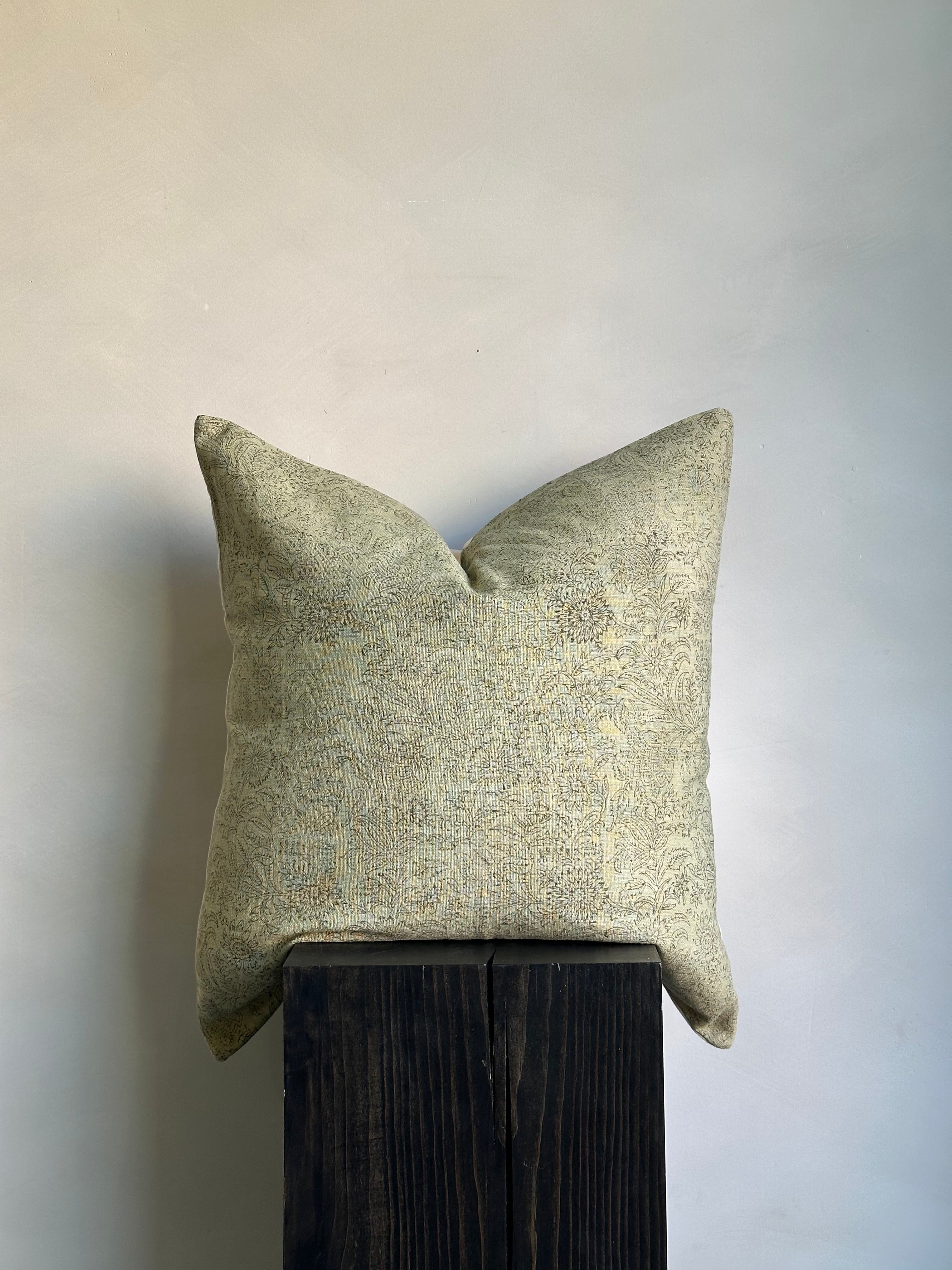 INKED VINE | PILLOW COVER