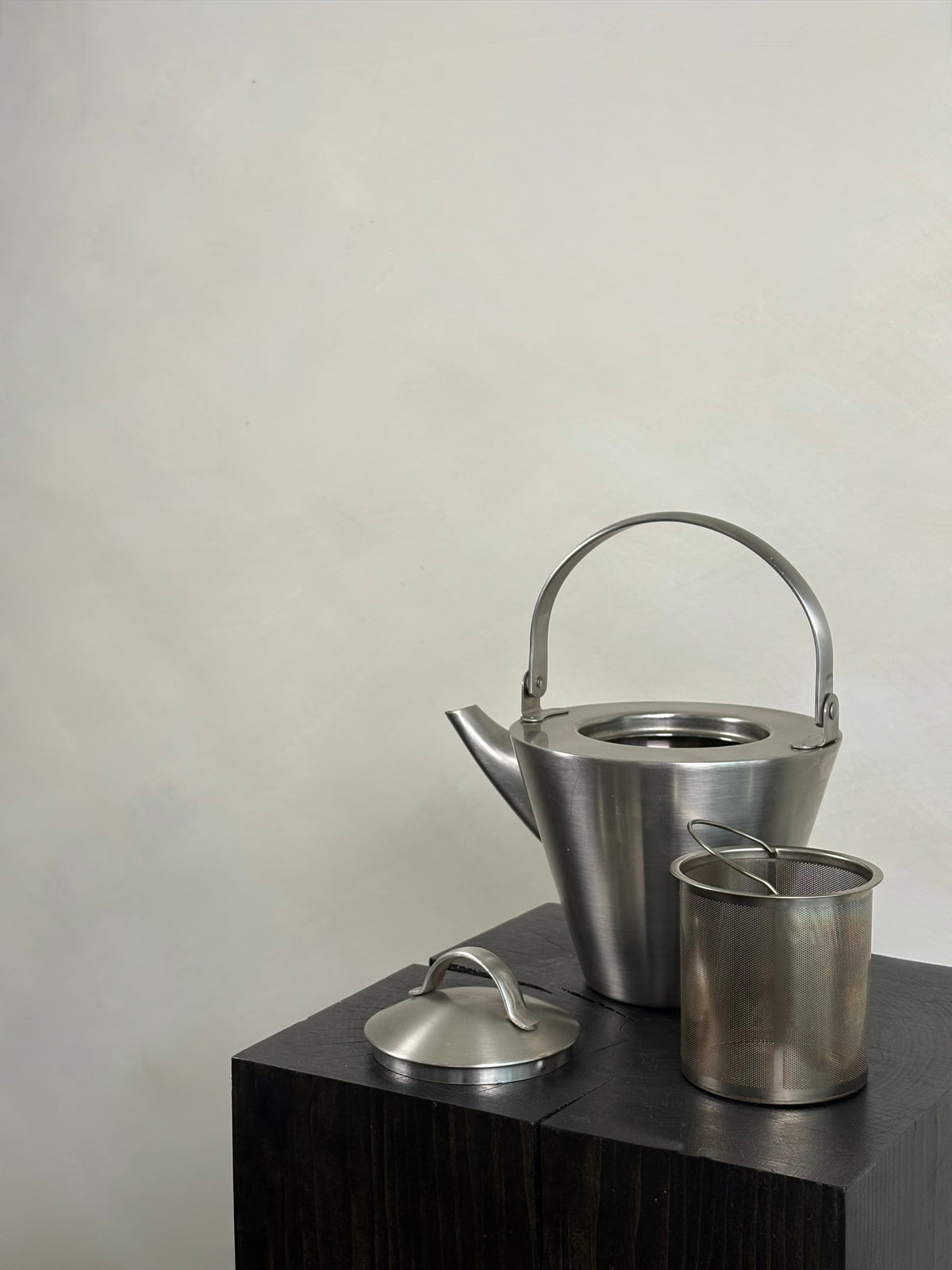 CHROME TEA POT