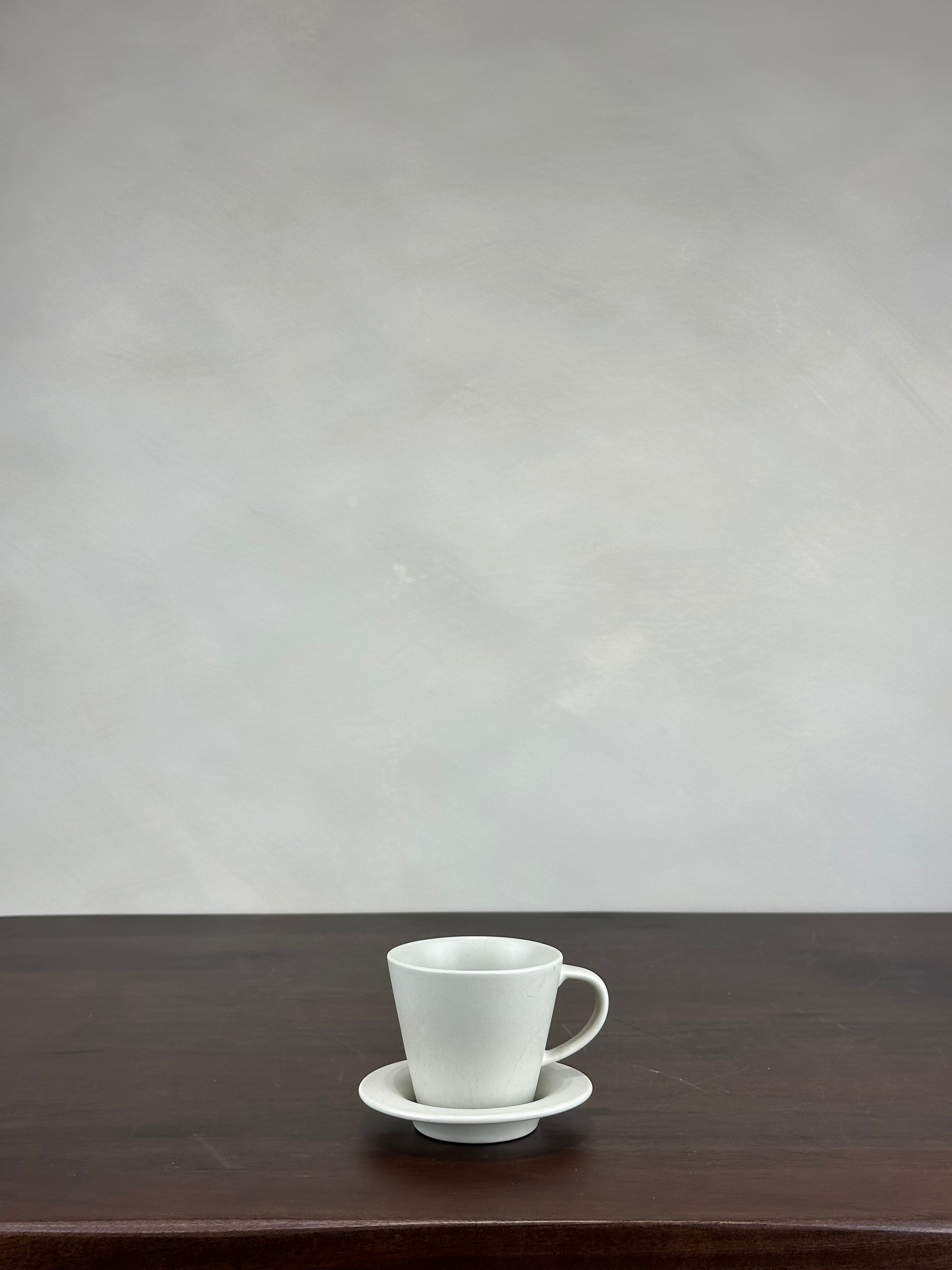 BEIGE TEA CUP