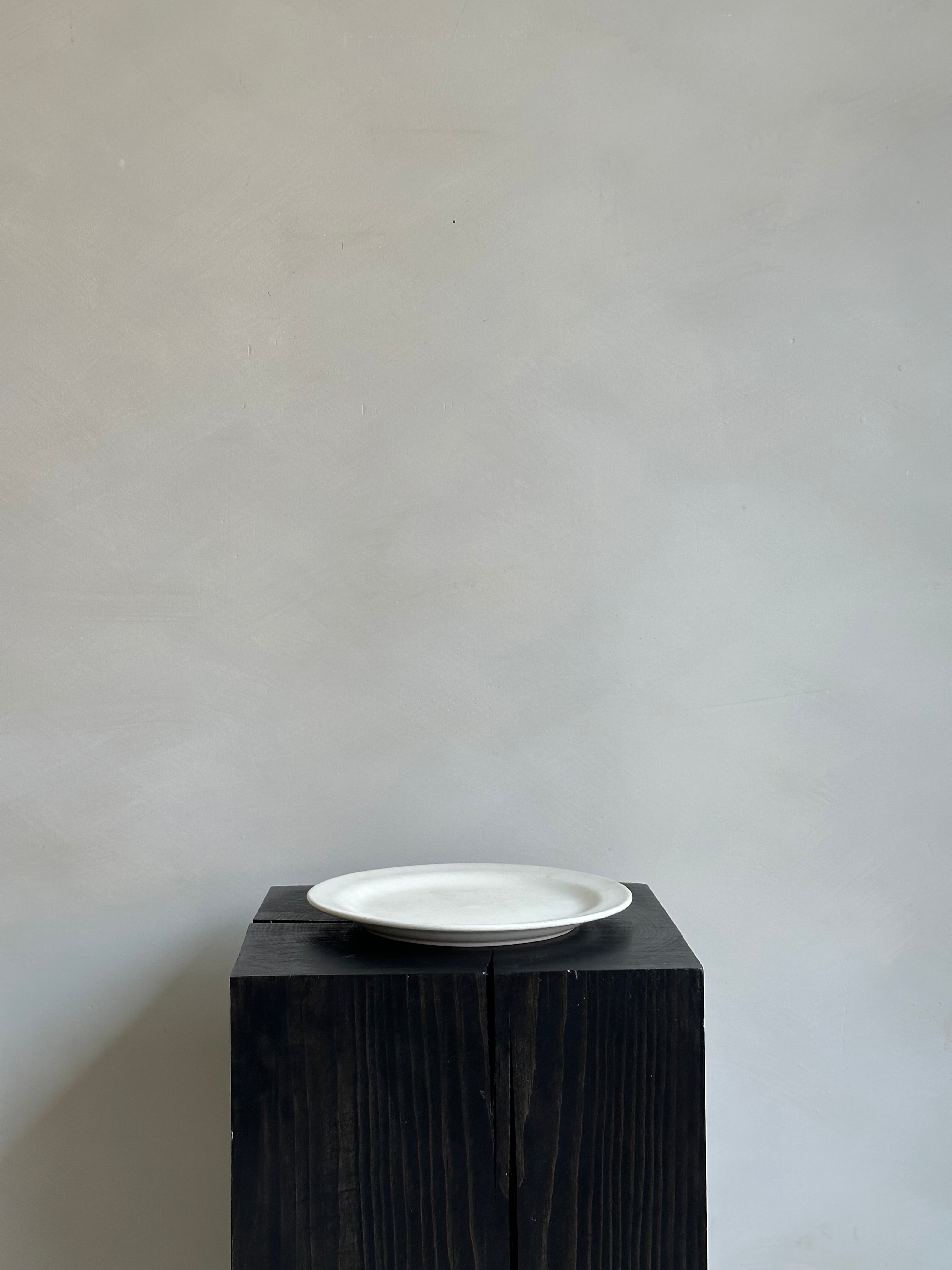 BEIGE PLATE