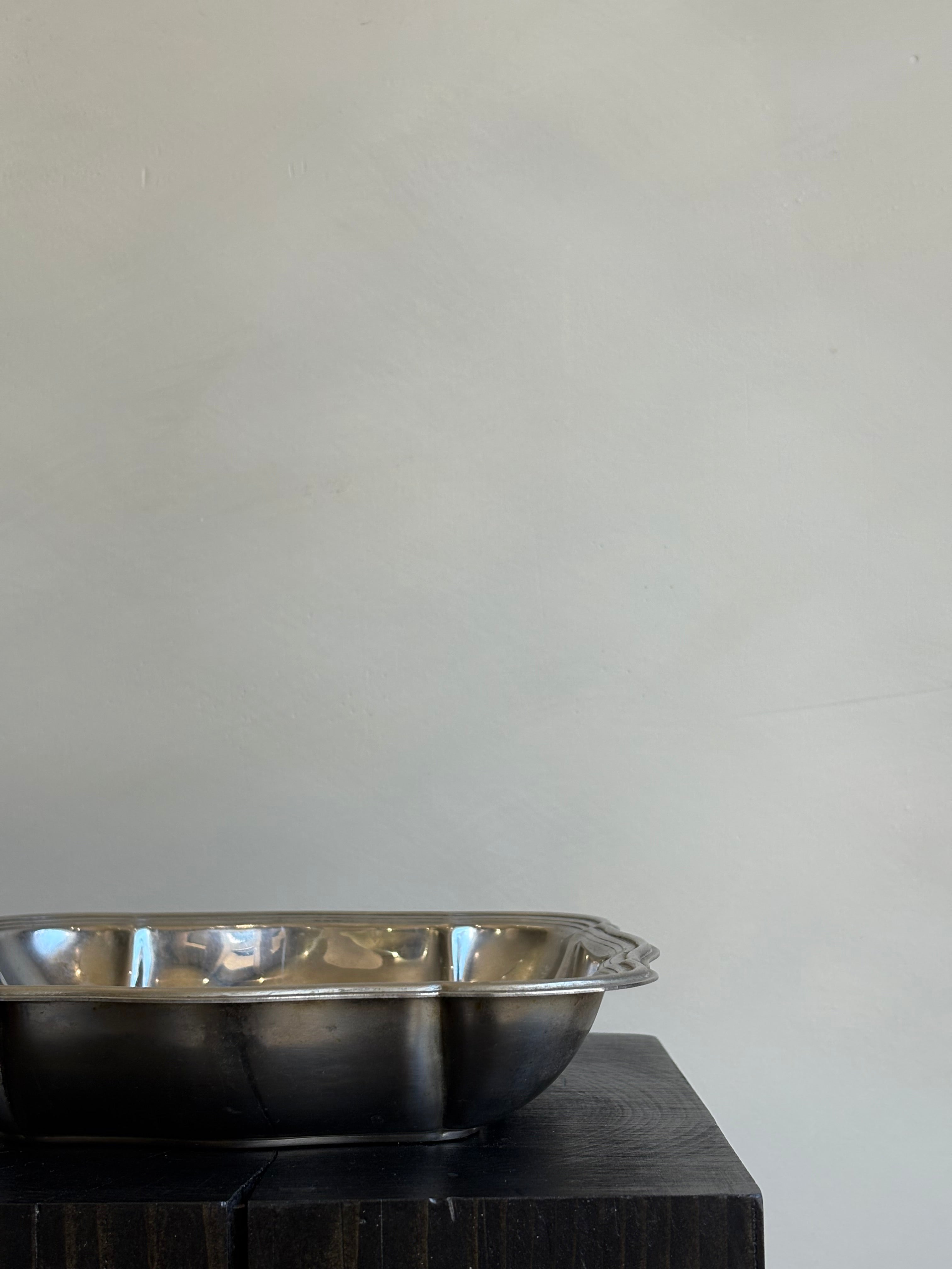 DEEP CHROME TRAY