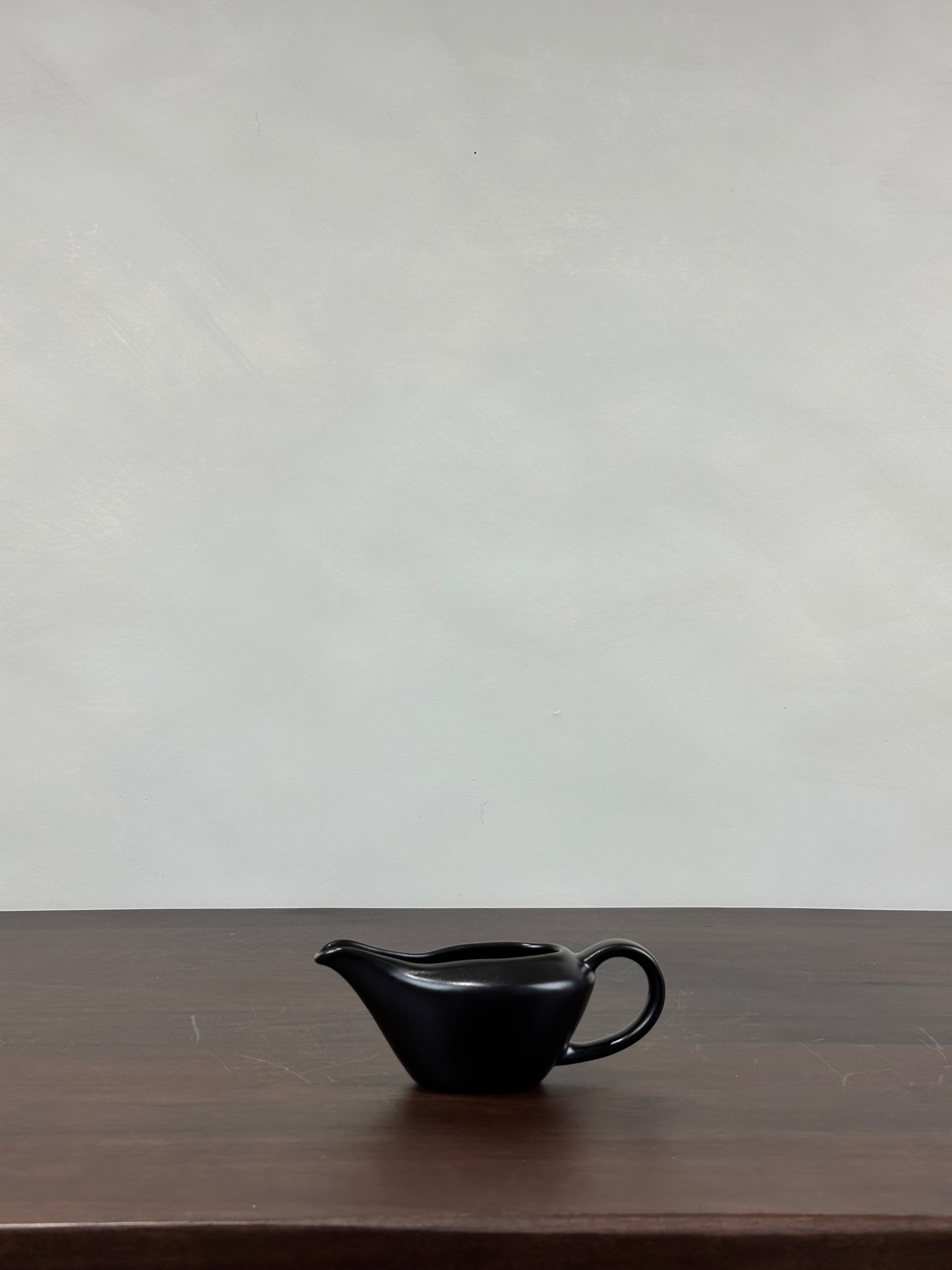 CERAMIC BROWN CREAMER