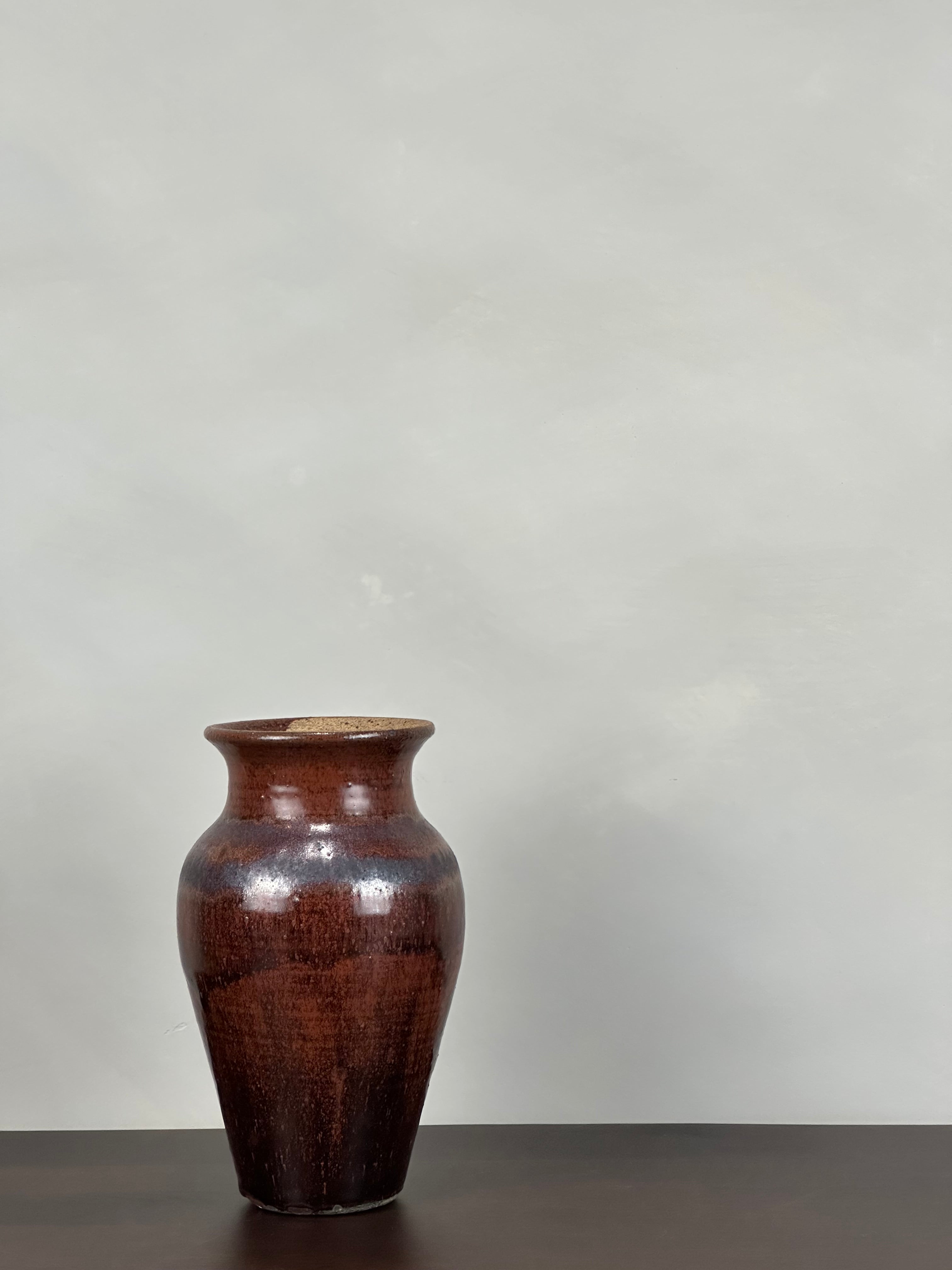 HANDCRAFTED CERAMIC VASE