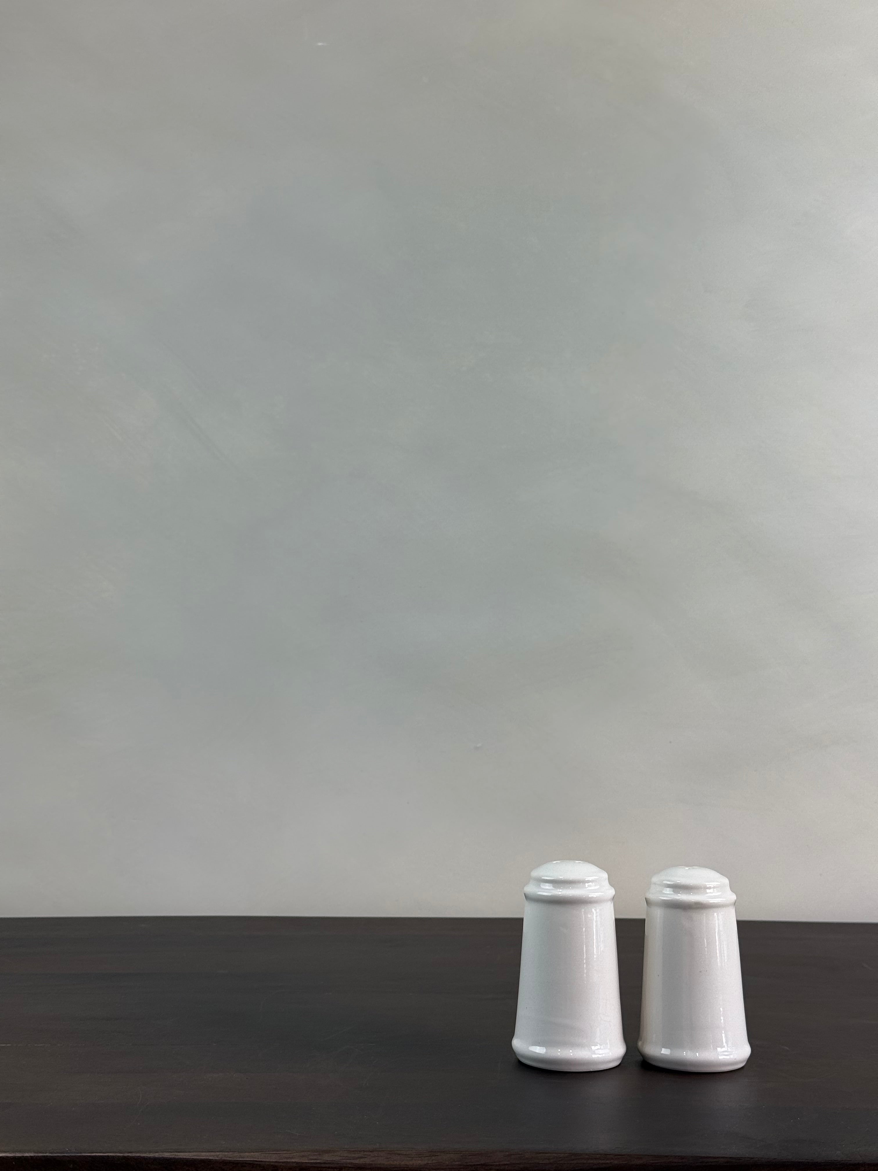 WHITE CERAMIC SALT & PEPPER SET