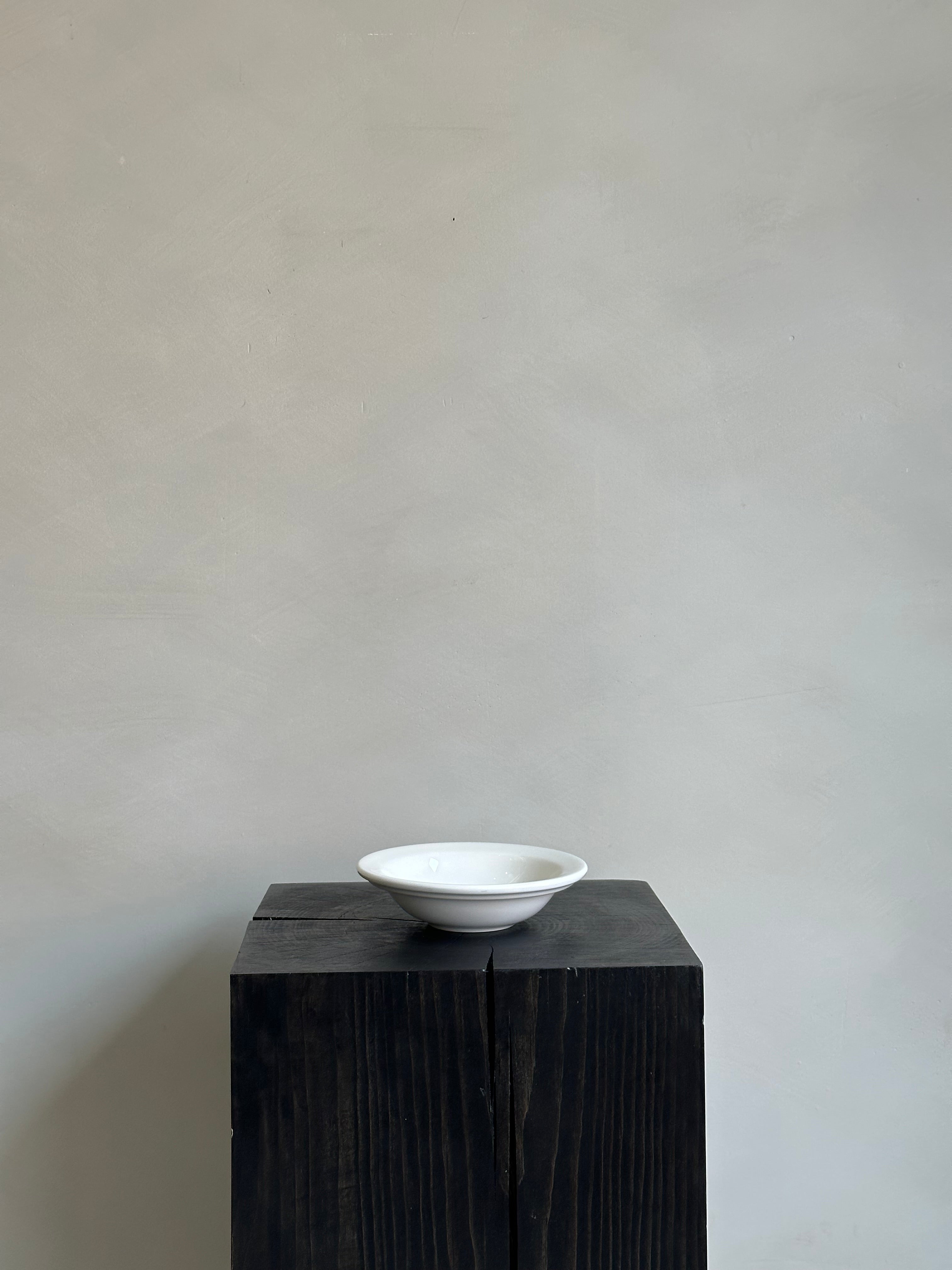 SMALL WHITE BOWL