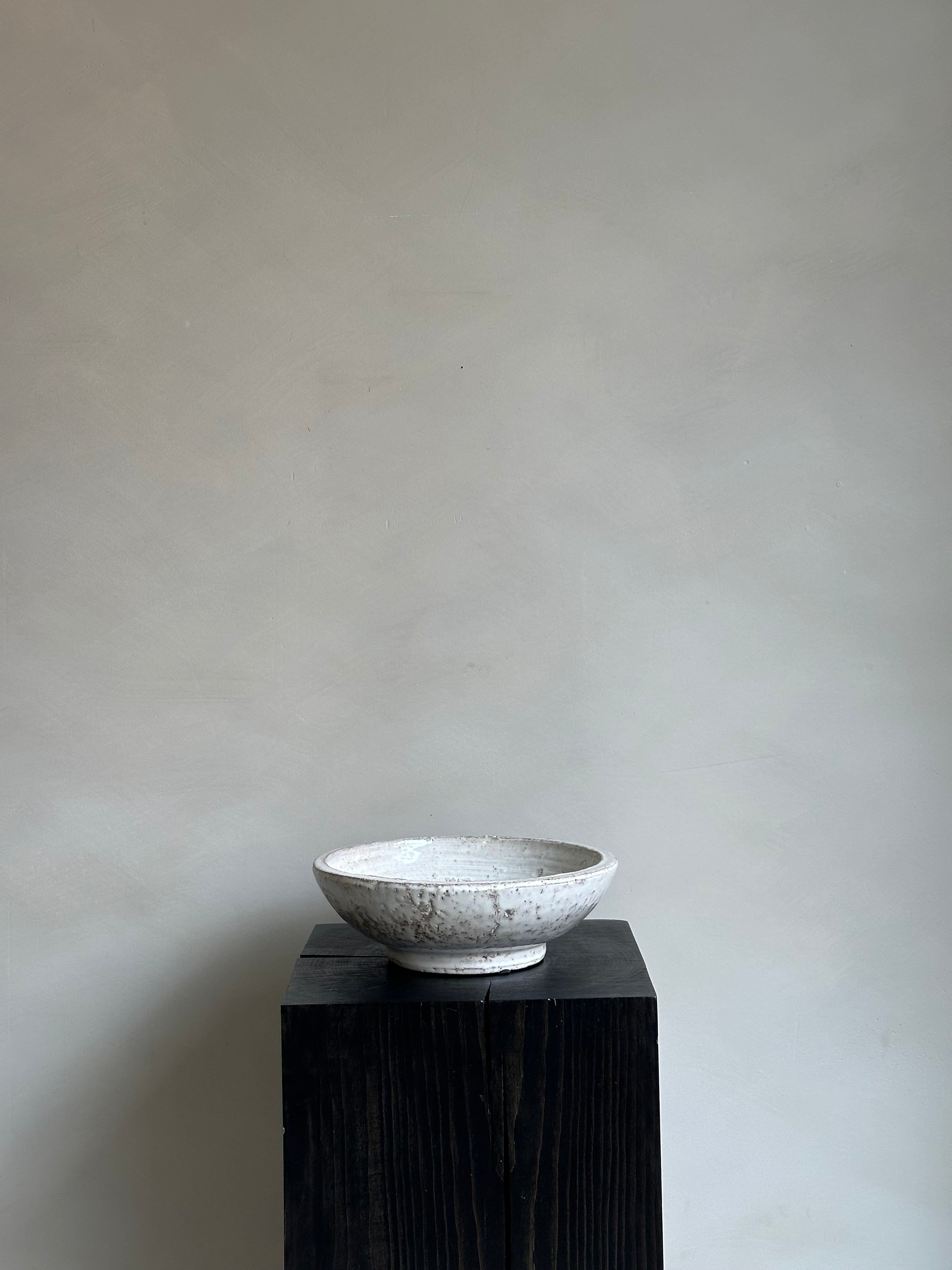 STONEWARE PEDESTAL BOWL