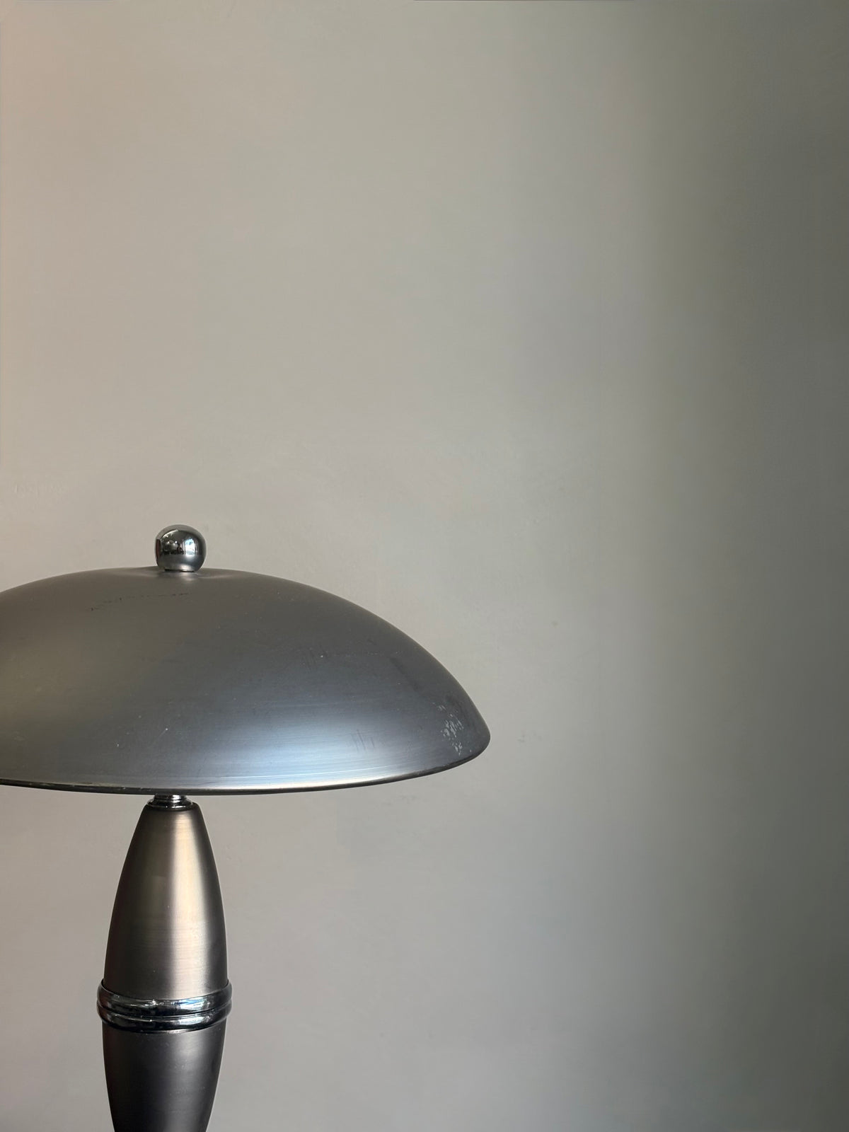 BRUSHED METAL MUSHROOM TABLE LAMP
