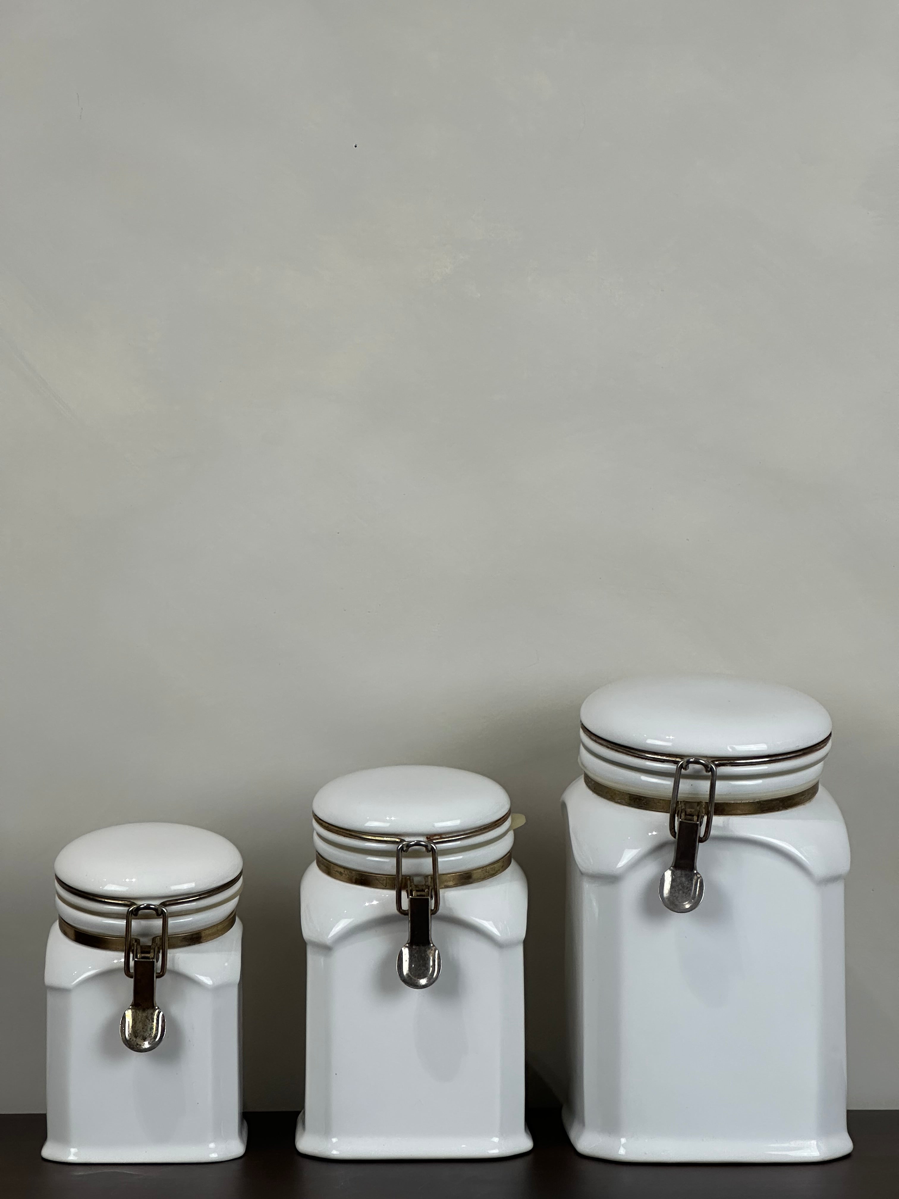 WHITE CERAMIC CANISTER - LARGE