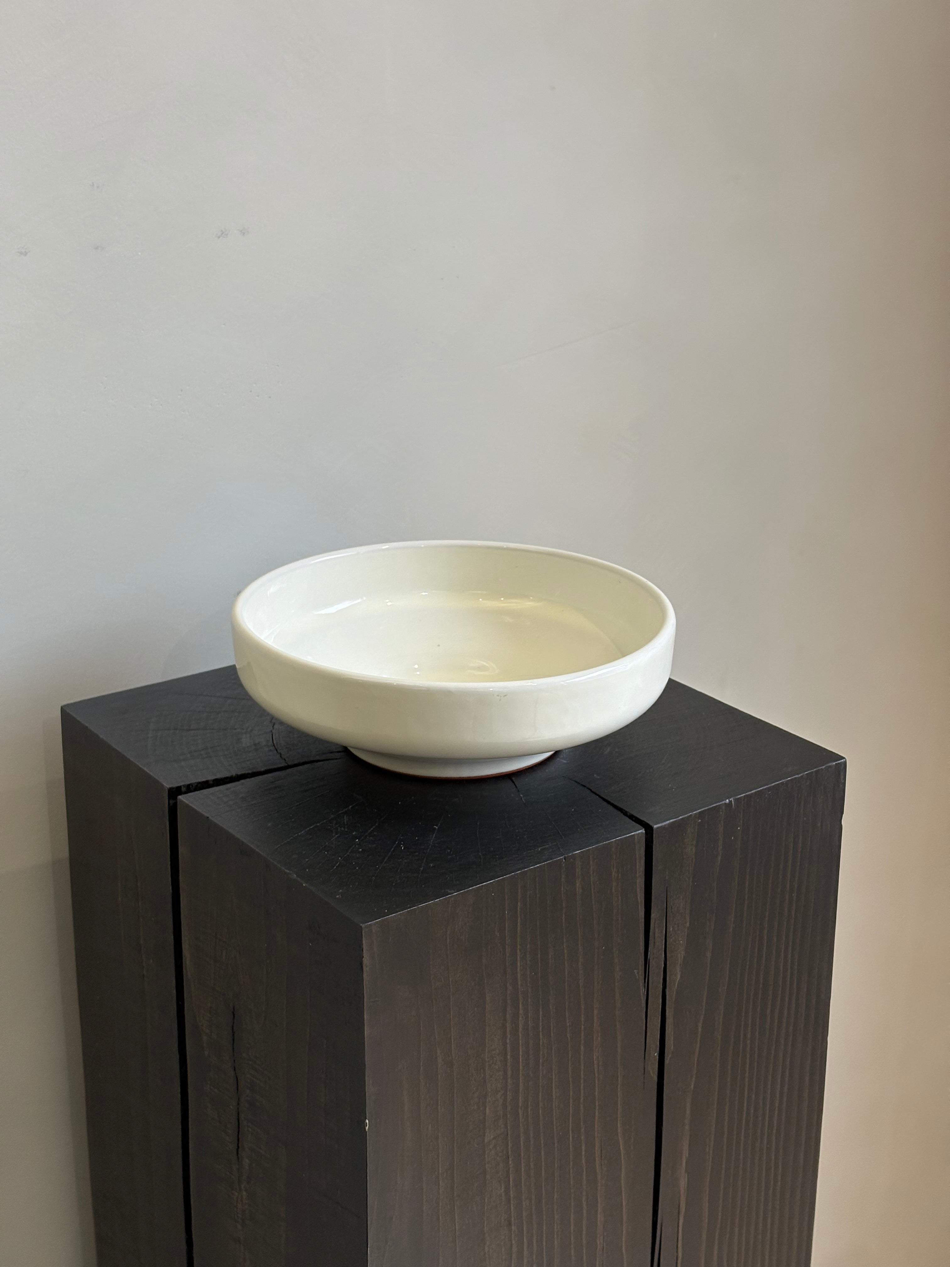 CREAM PEDESTAL BOWL