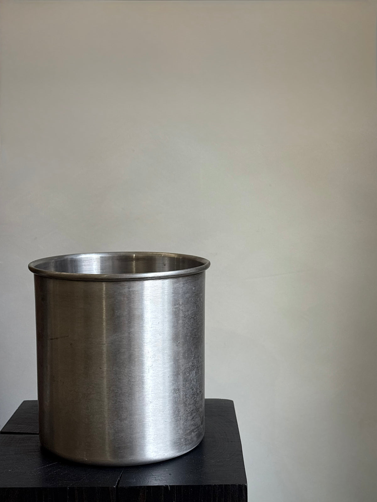 BRUSHED METAL KITCHEN CROCK