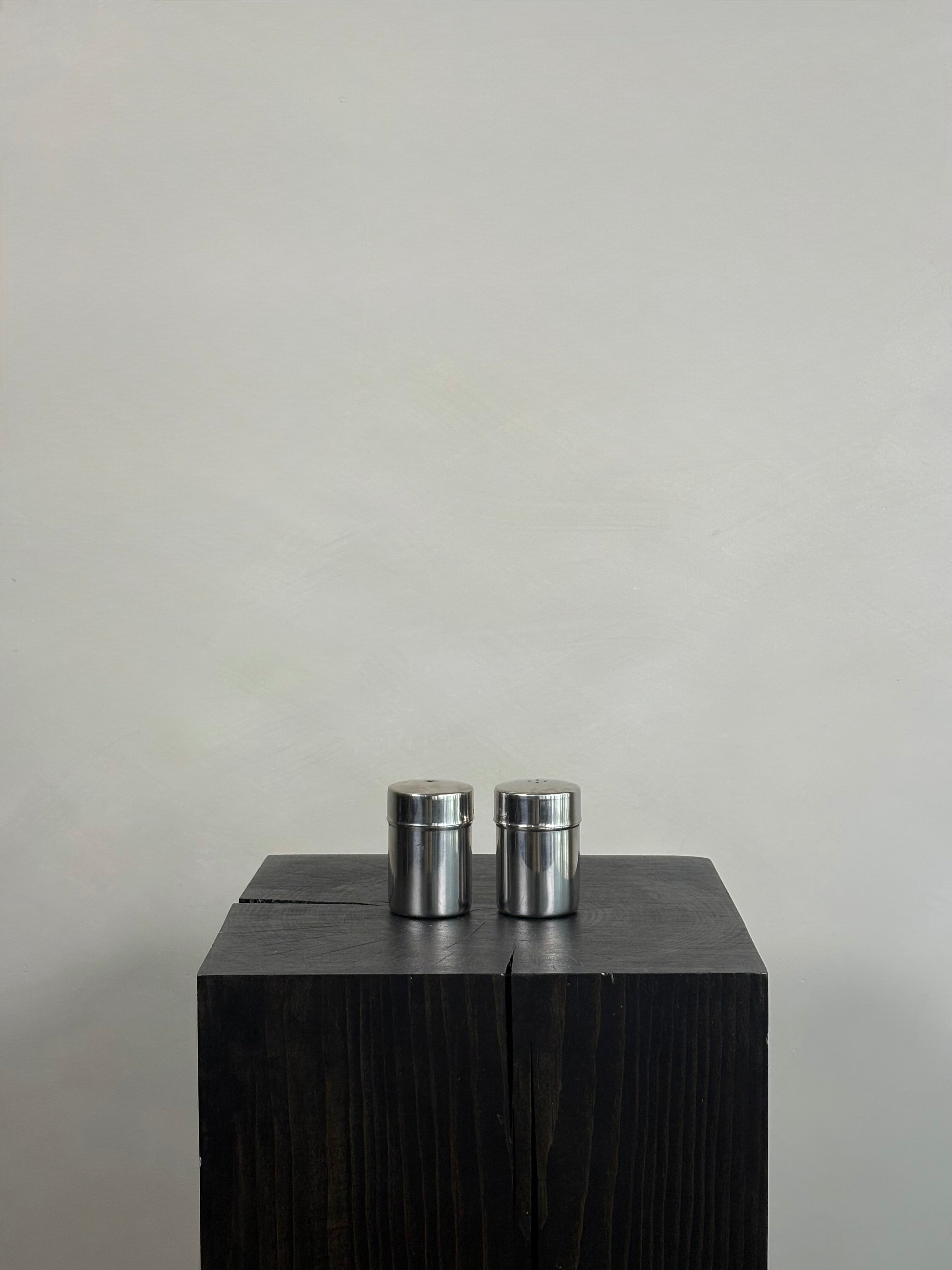 CHROME SALT AND PEPPER SHAKER SET