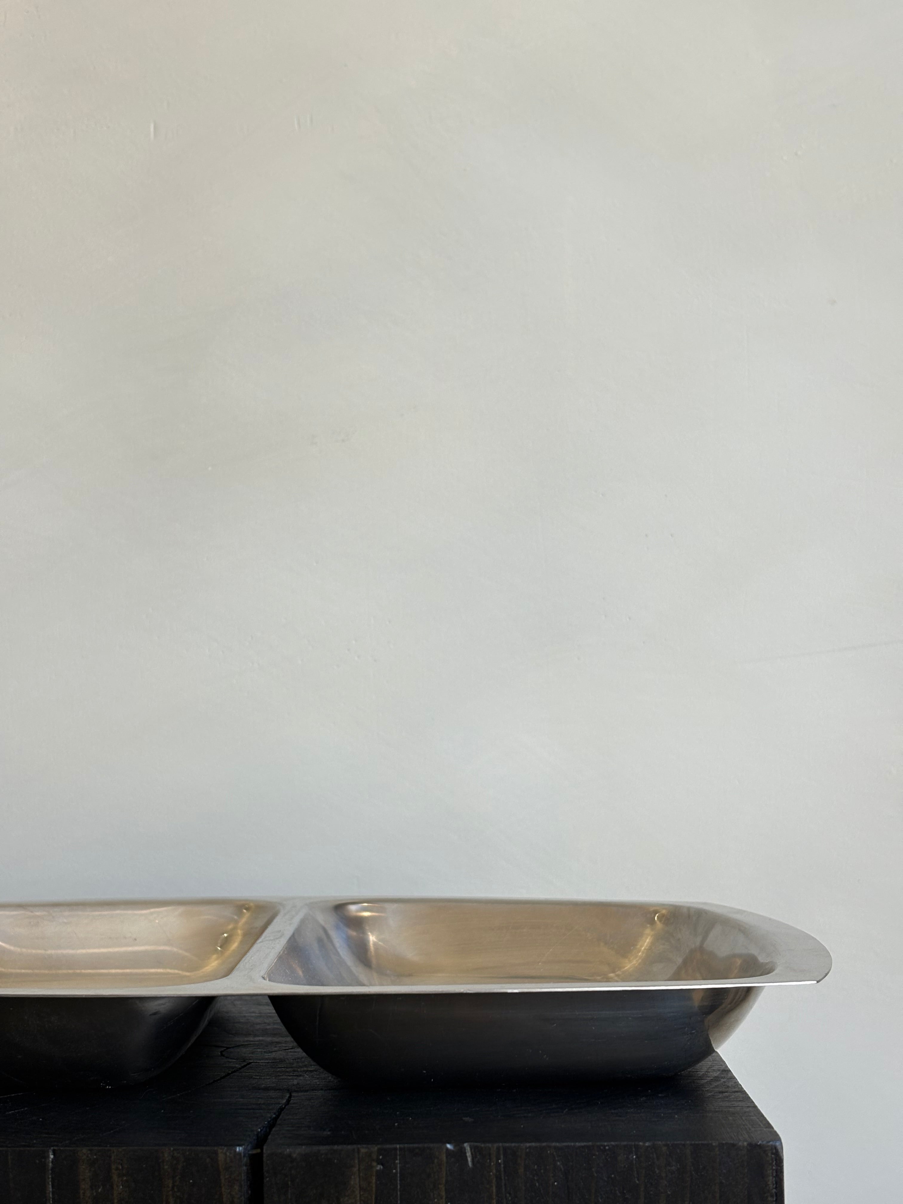 DUEL CHAMBER STAINLESS STEEL TRAY